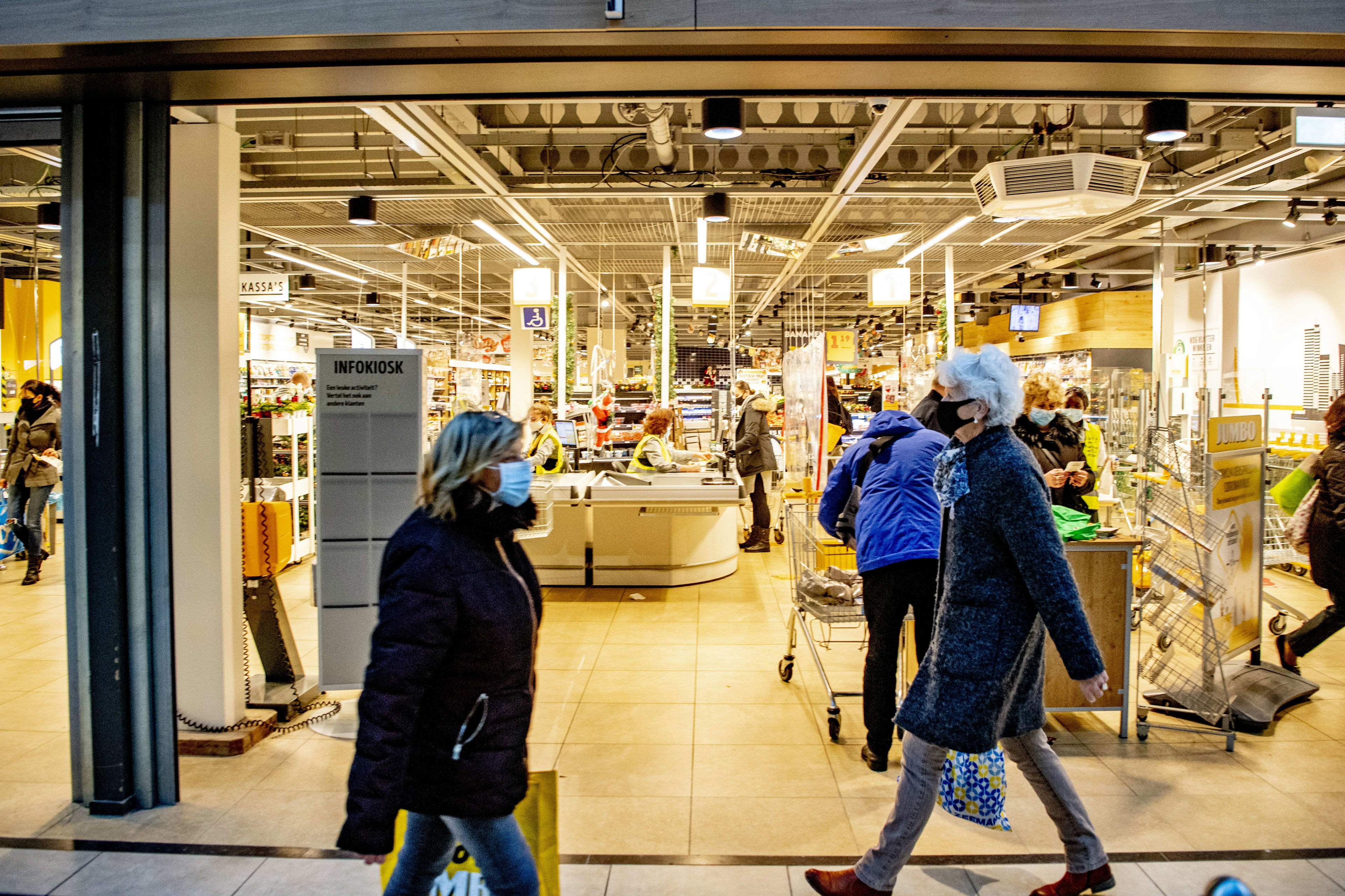 Supermarkten langer open om kerstdrukte te spreiden