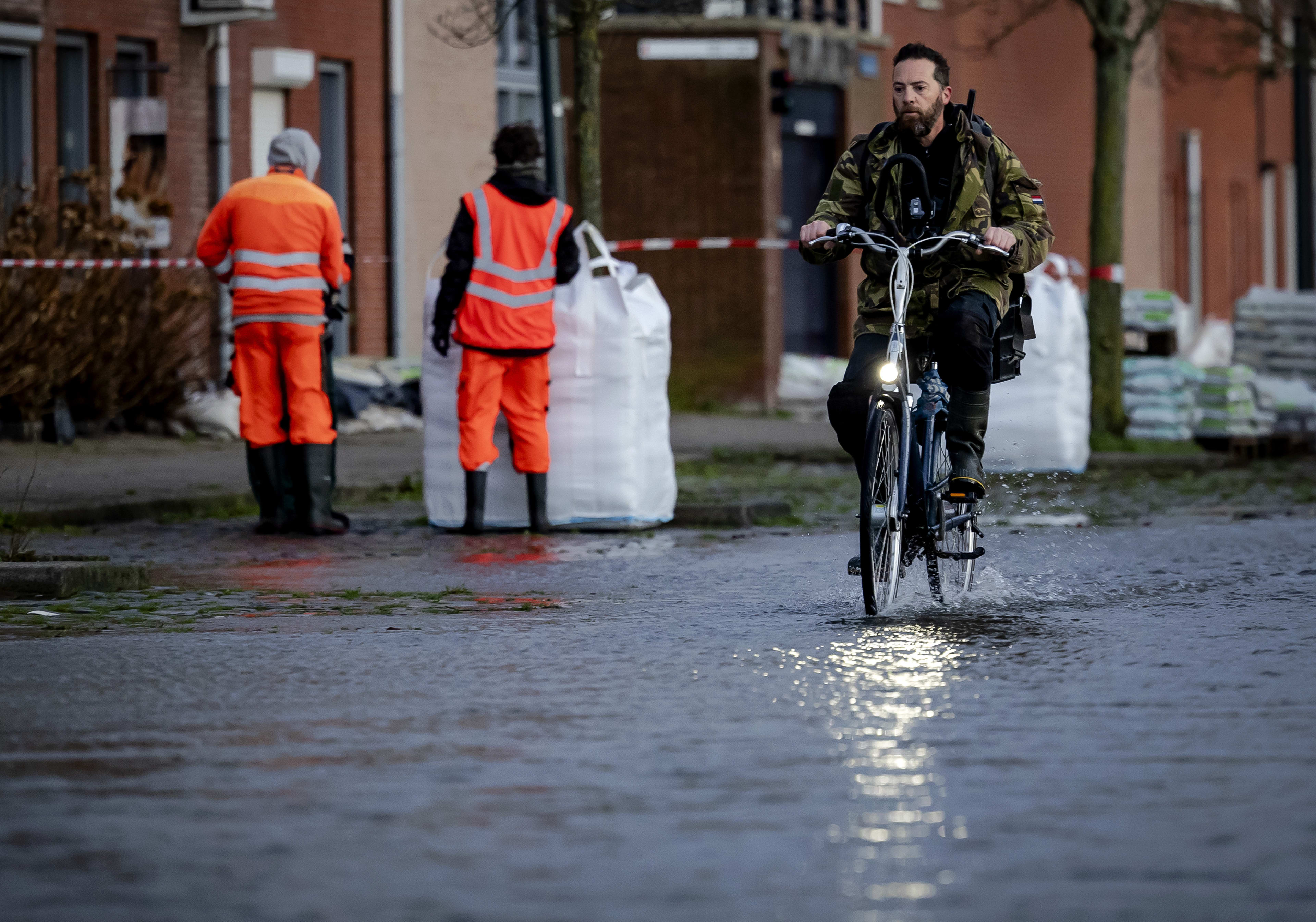 Hoorn houdt voeten droog, maar houdt adem in voor nieuwe piek