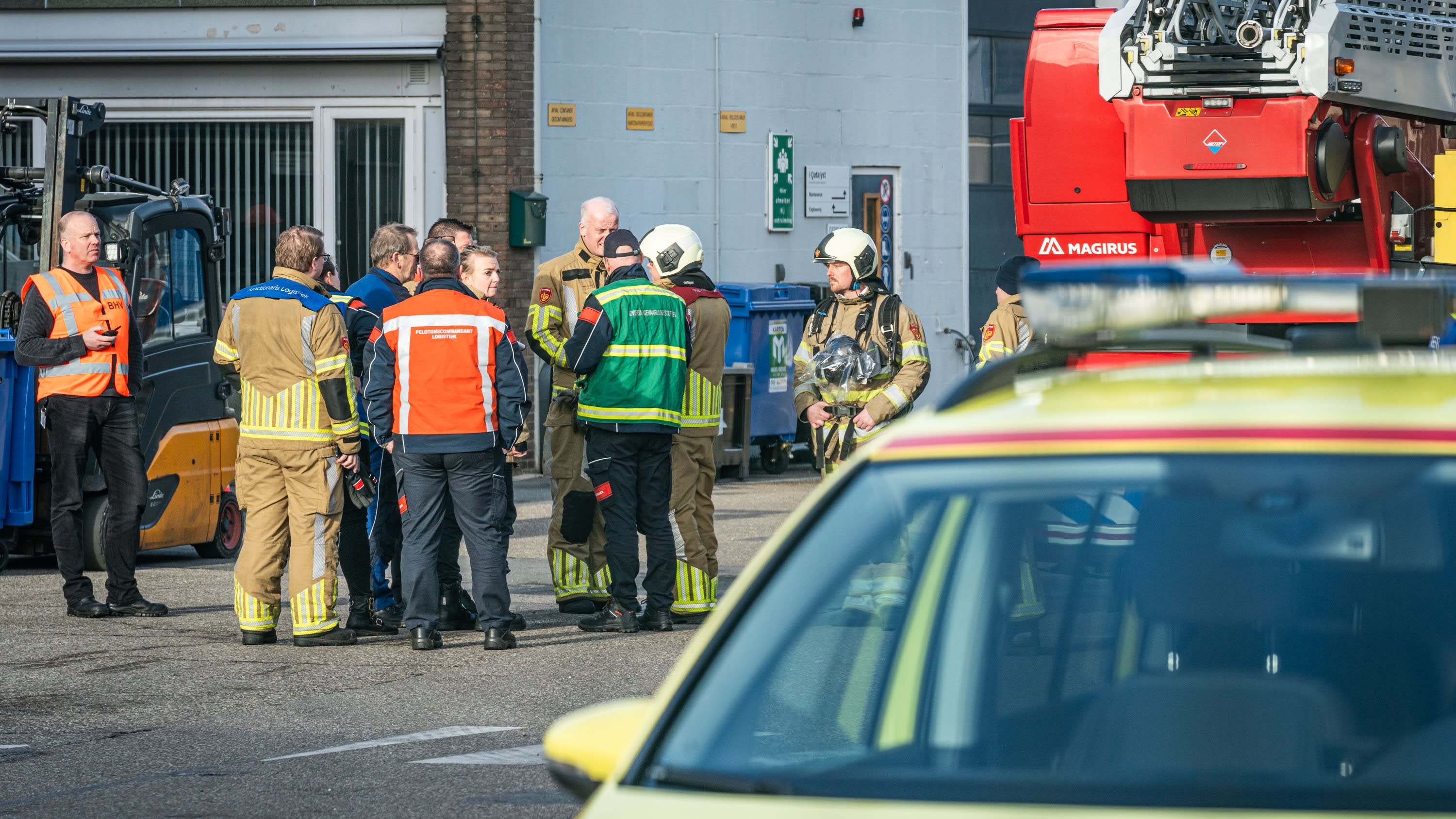 Explosie bij chemiebedrijf De Meern, drie medewerkers naar ziekenhuis na inademen gevaarlijke stof