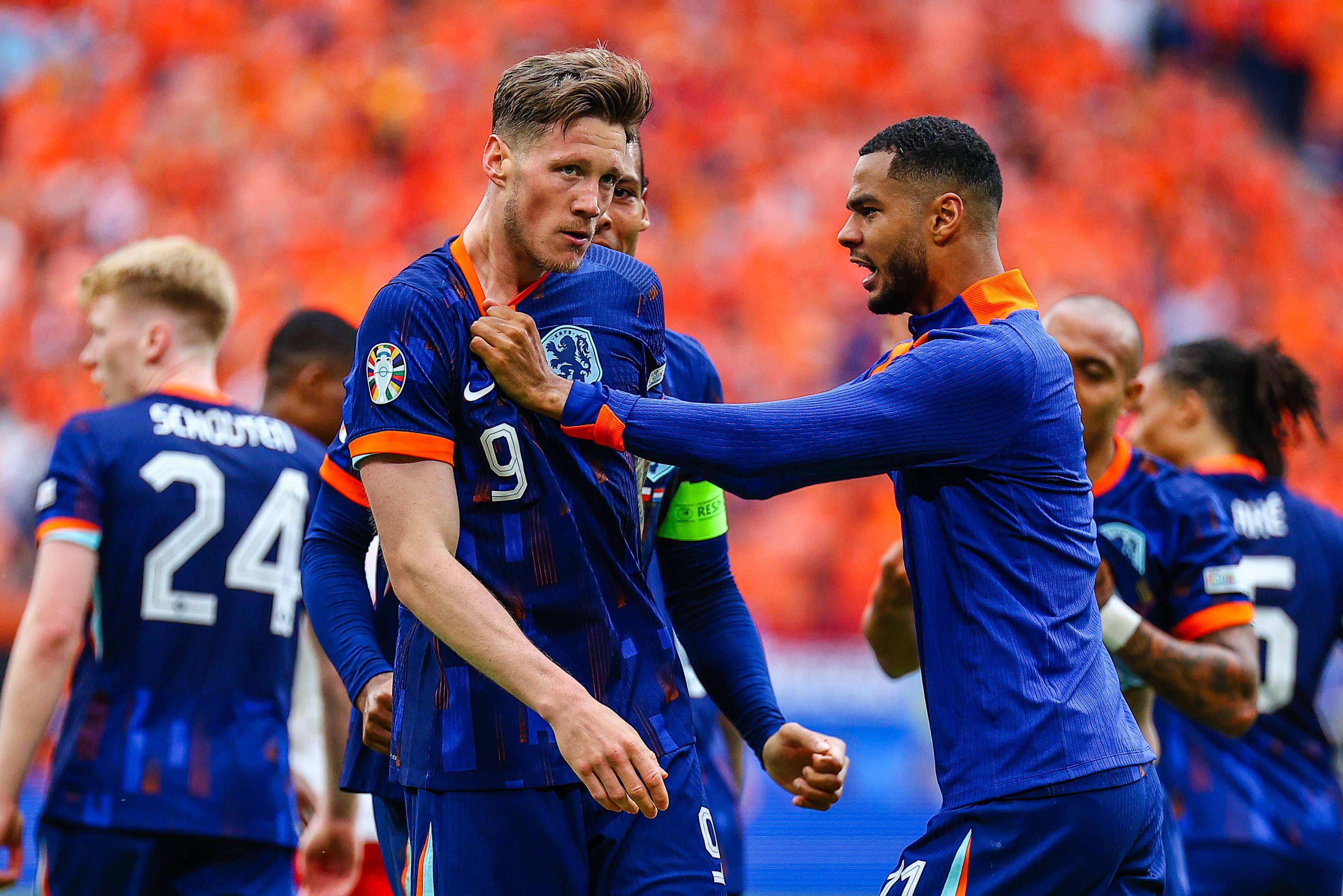 Oranjeshirt Weghorst vliegt over de toonbank, tijdelijk uitverkocht