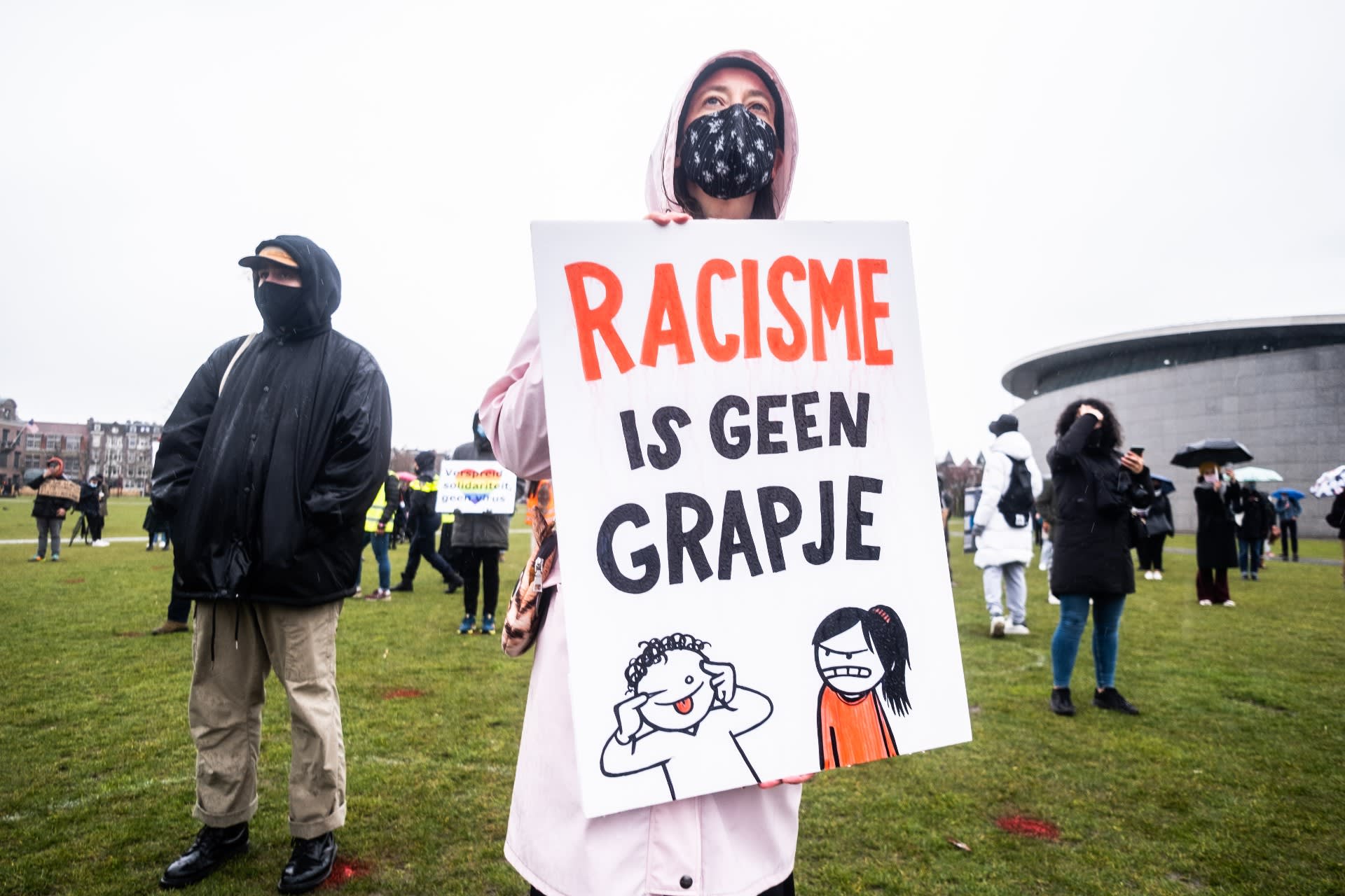 Panel: Bijna helft vindt Nederlandse aanpak racisme verkeerd of onnodig