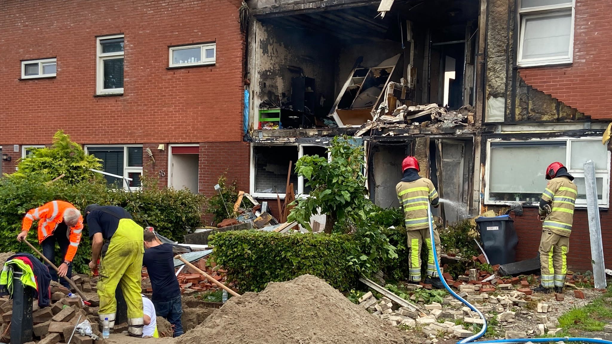 Drie katten hebben explosie in woning Lelystad tóch overleefd