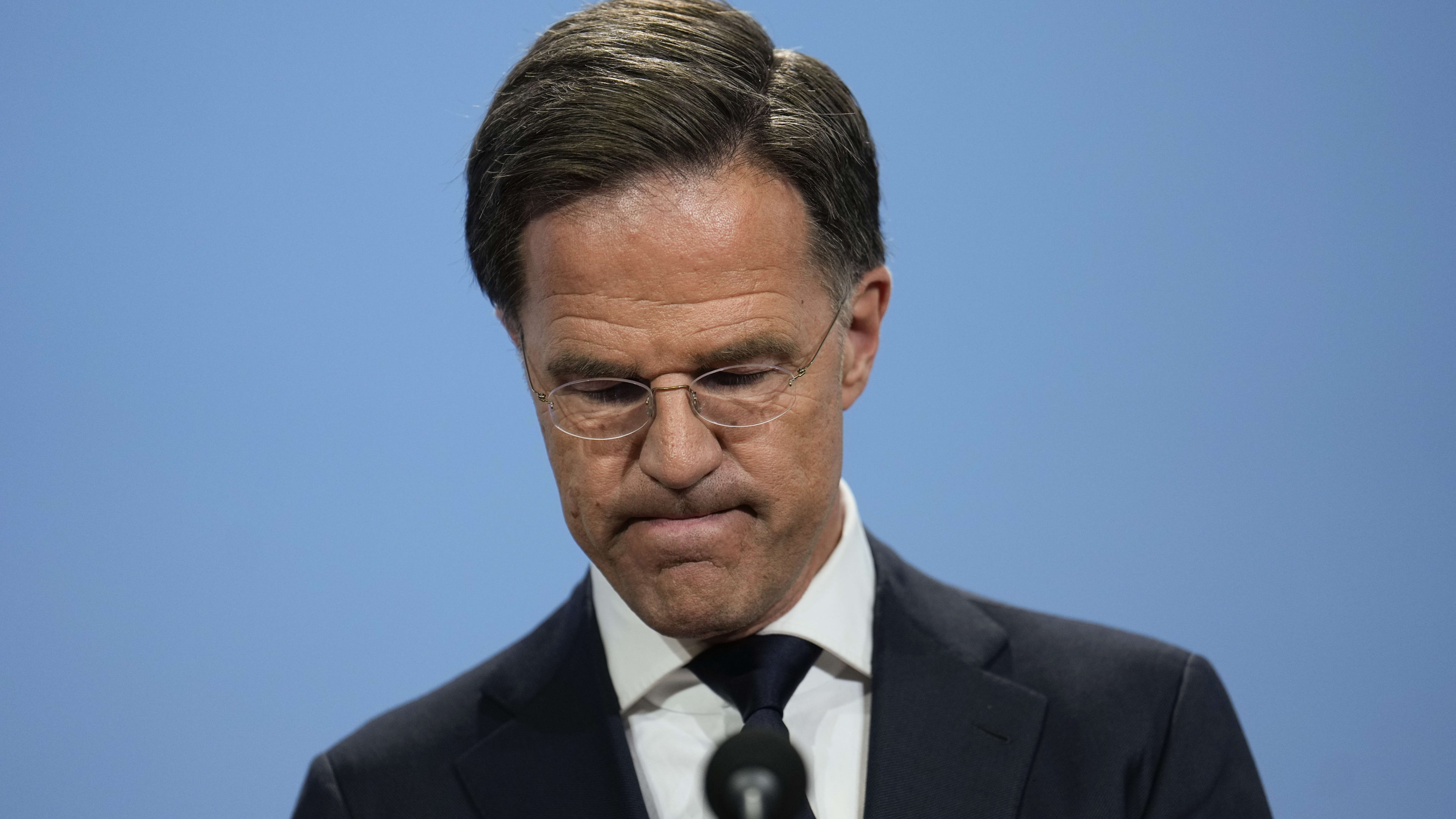 Rutte: besluit unaniem genomen, situatie betreurenswaardig