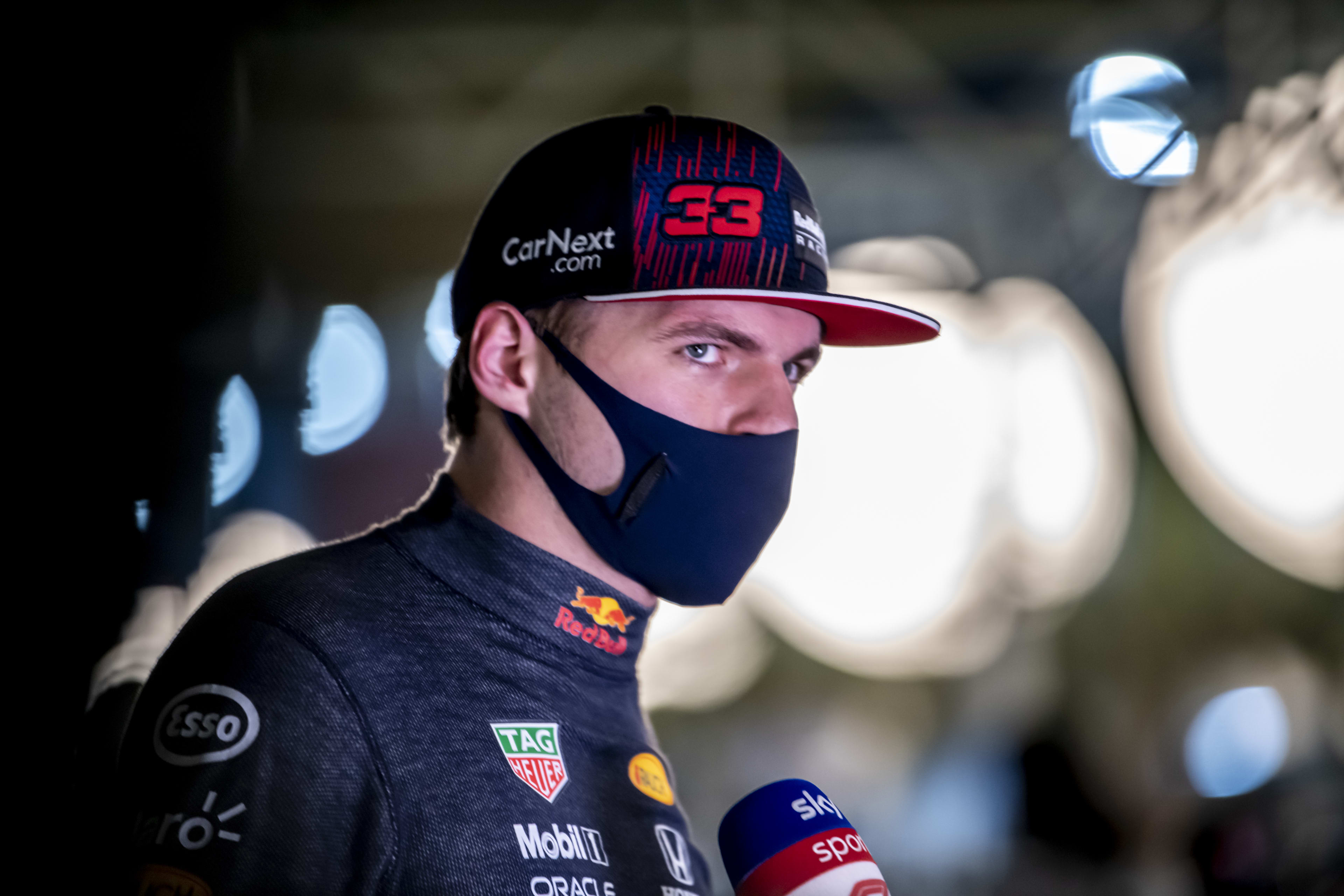 Verstappen schiet uit de startblokken in Abu Dhabi: snelste tijd bij eerste training