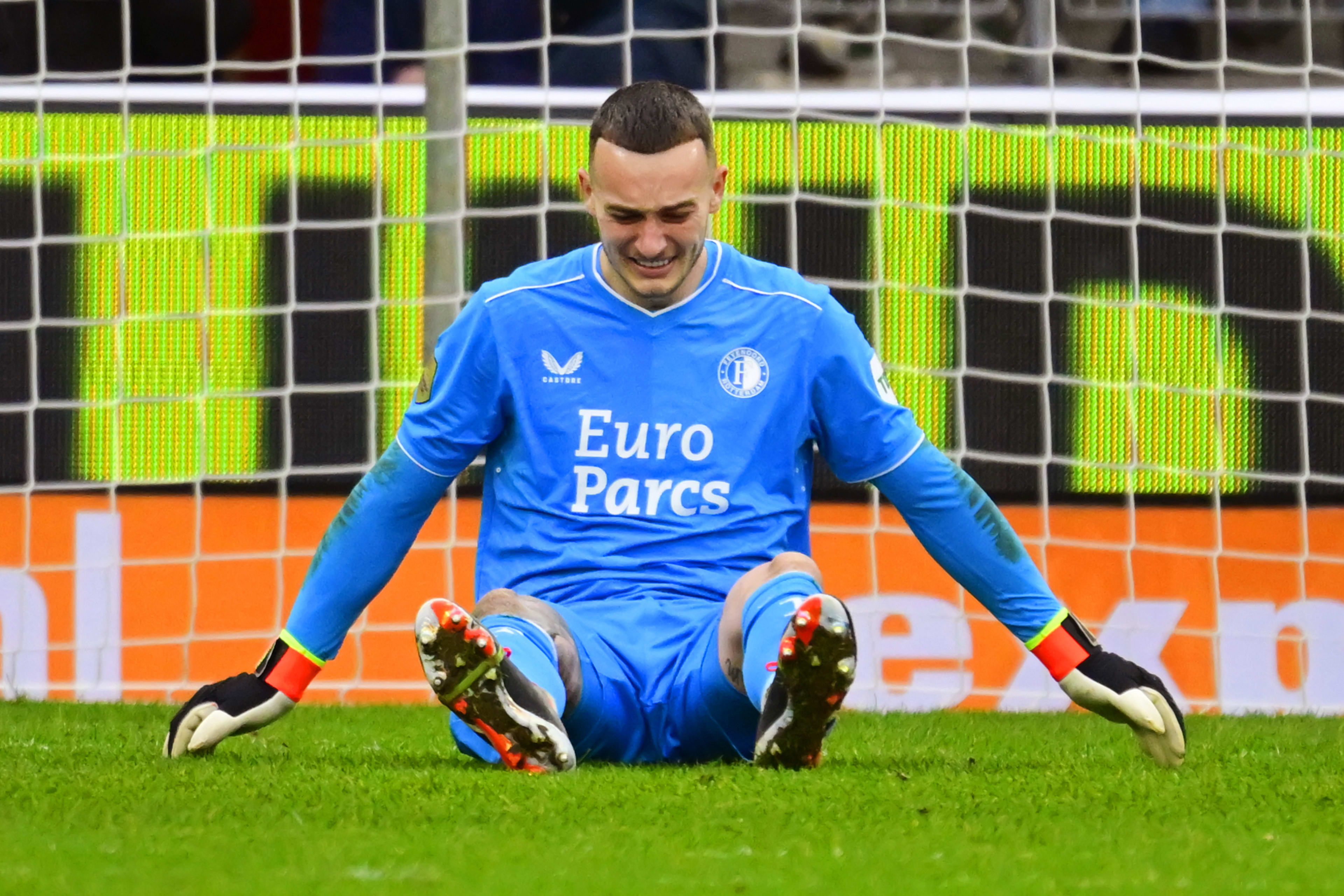 Verontwaardiging om schelden Feyenoord-keeper Bijlow: 'Hoop dat KNVB hem schorst'