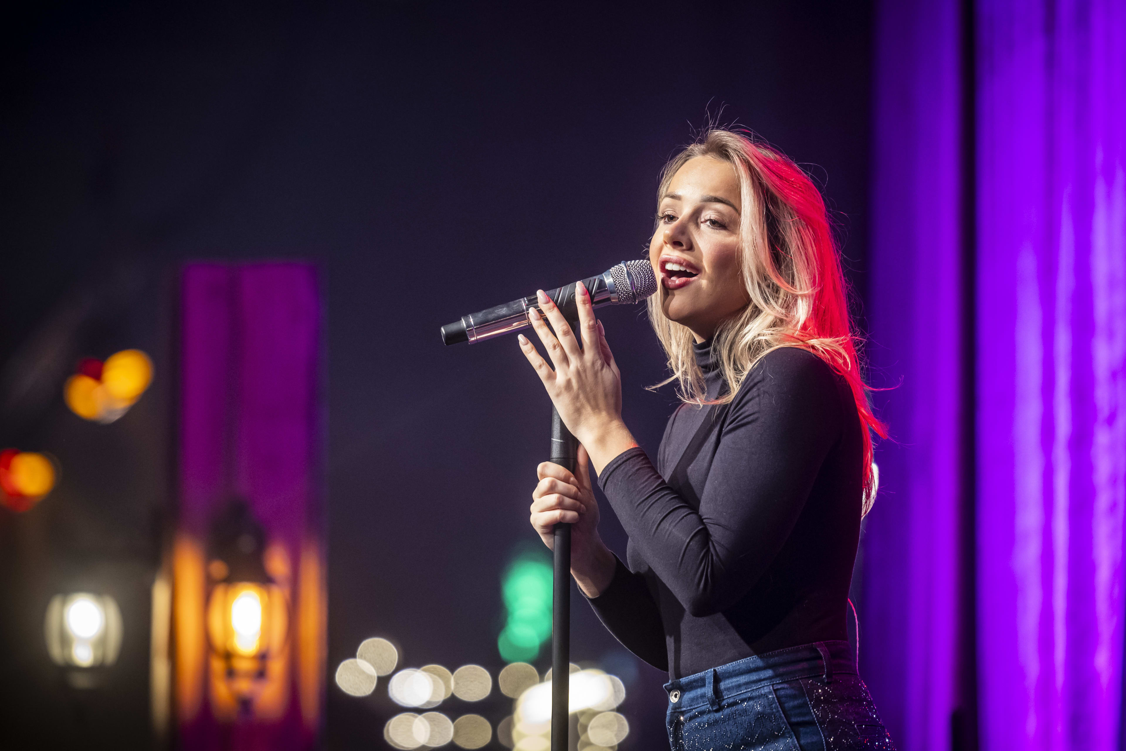 Emma Heesters over nieuwe single: "Na 1 uur stopte mijn stem ermee" 
