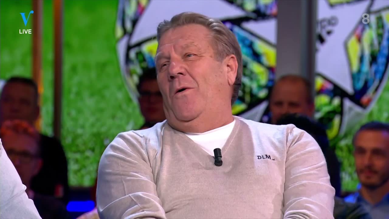 Jan genoot van Champions League: 'Och, die bal moet je uithakken!'