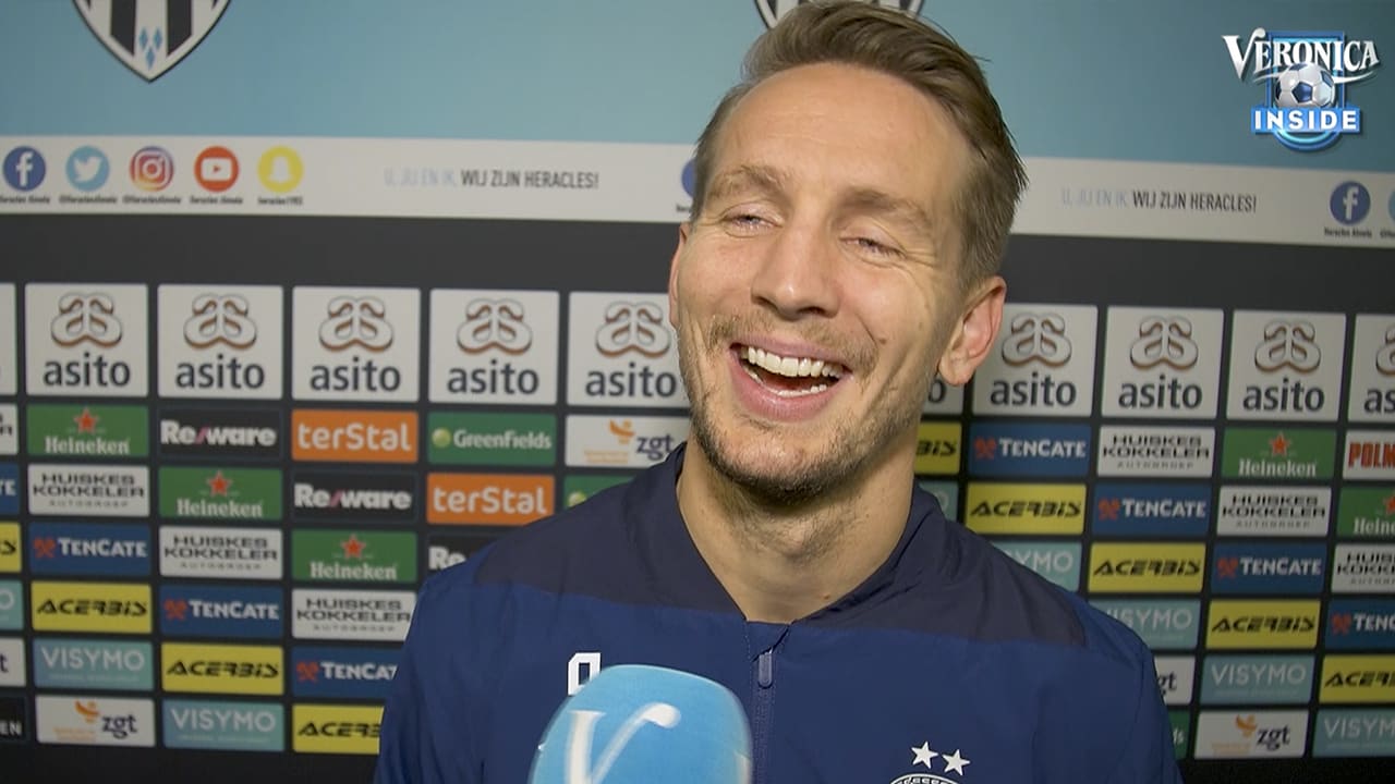 Luuk de Jong over de omhaal: 'Het is een wapen'