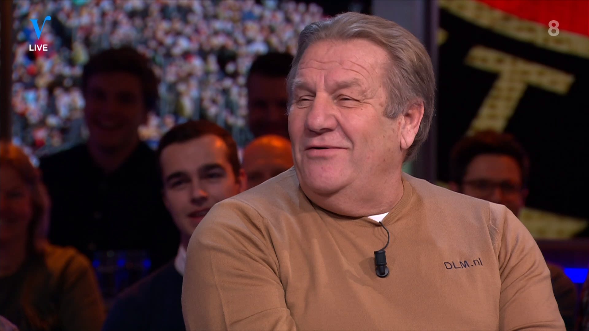 Jan verslikt zich in Schotse derby: 'De Firma?'