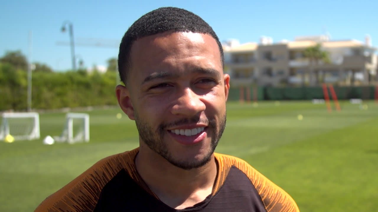 Memphis geniet bij Oranje: ‘Prikkel bij Lyon op training ontbreekt af en toe’