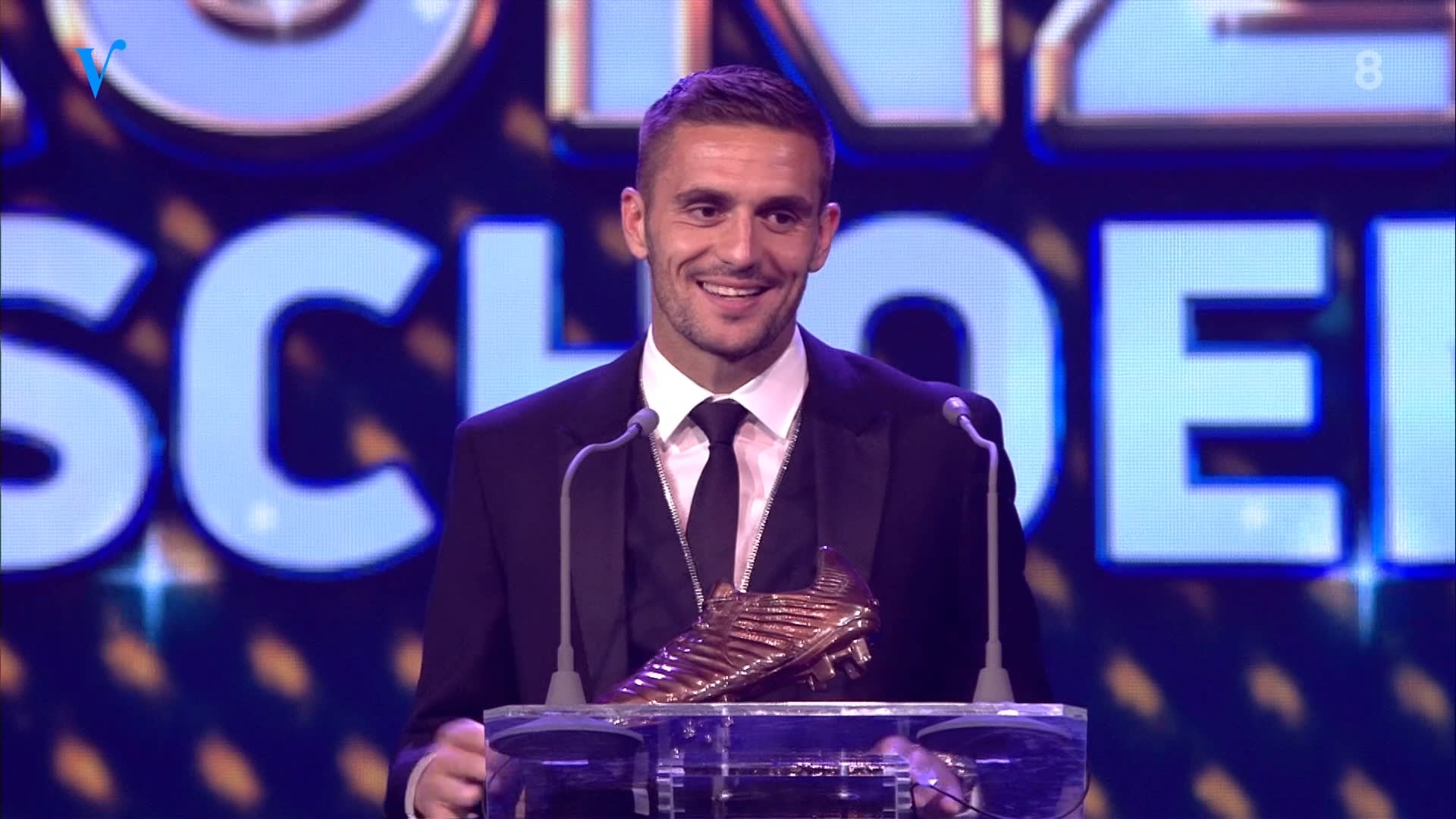 Tadic ontvang Bronzen Schoen: 'Dit is goed, maar het team is belangrijker'