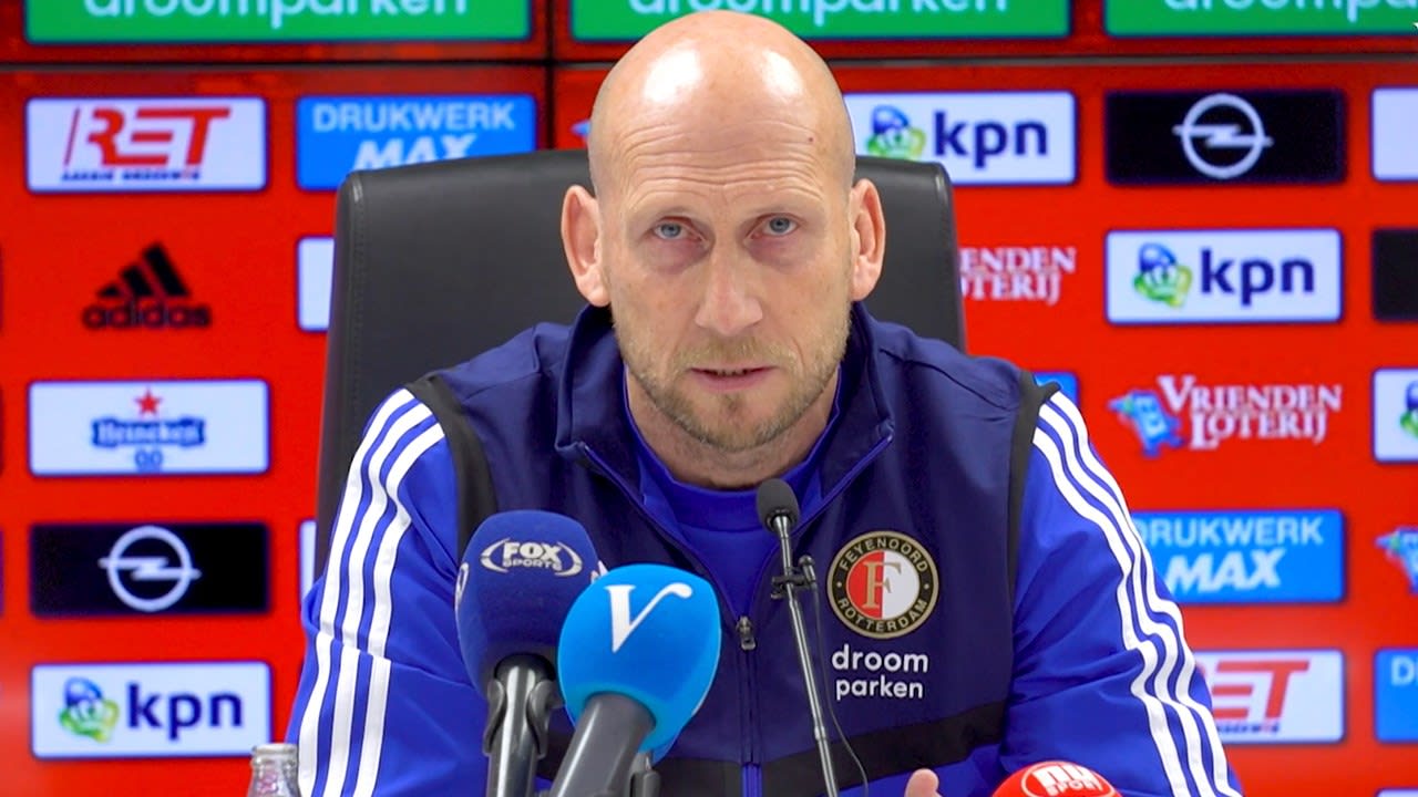 Stam: 'Tegen Ajax moeten we durven voetballen’