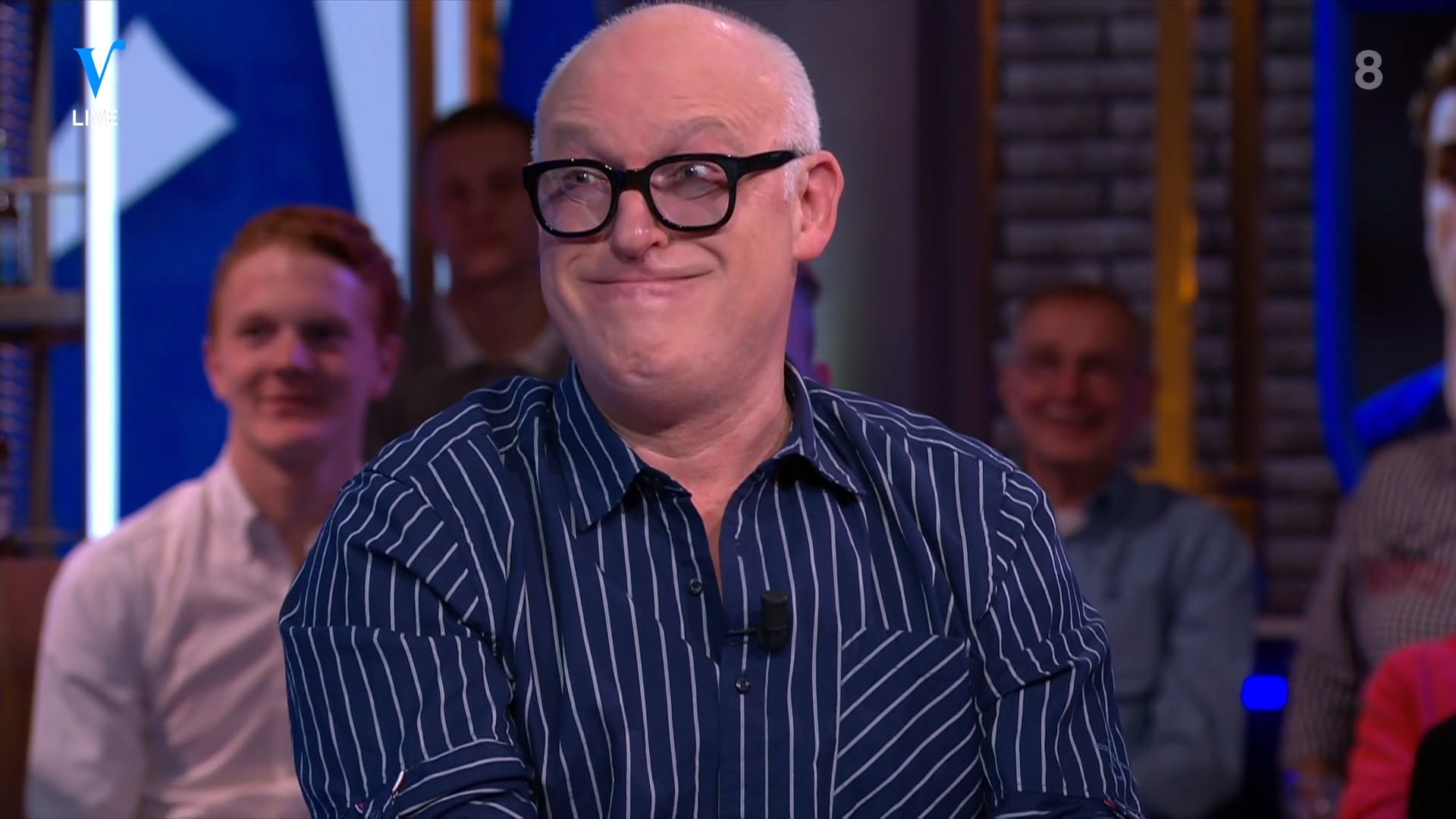 René ligt dubbel om imitatie Ten Hag in TV Kantine