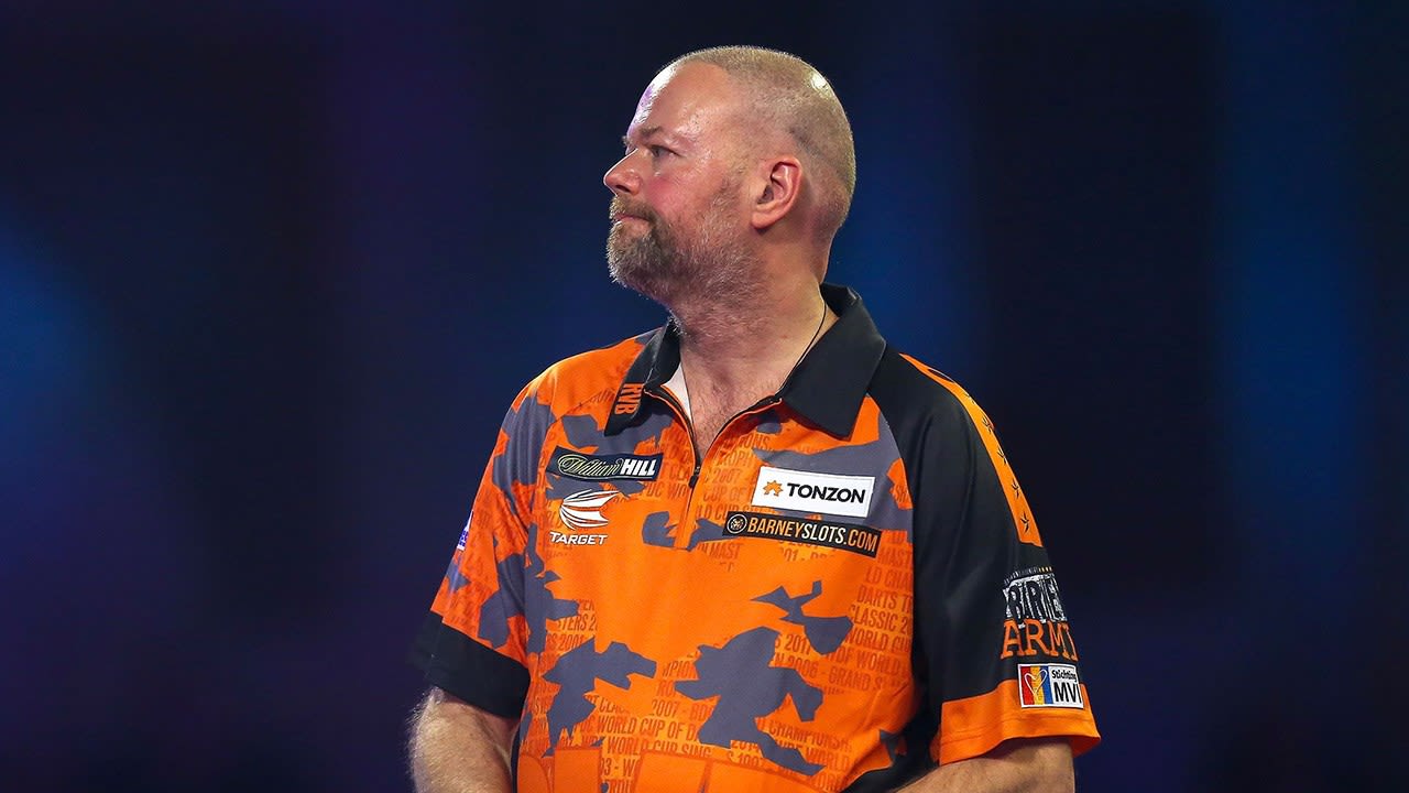 OFF-TOPIC: Van Barneveld weer onwel geworden, trekt zich teru...