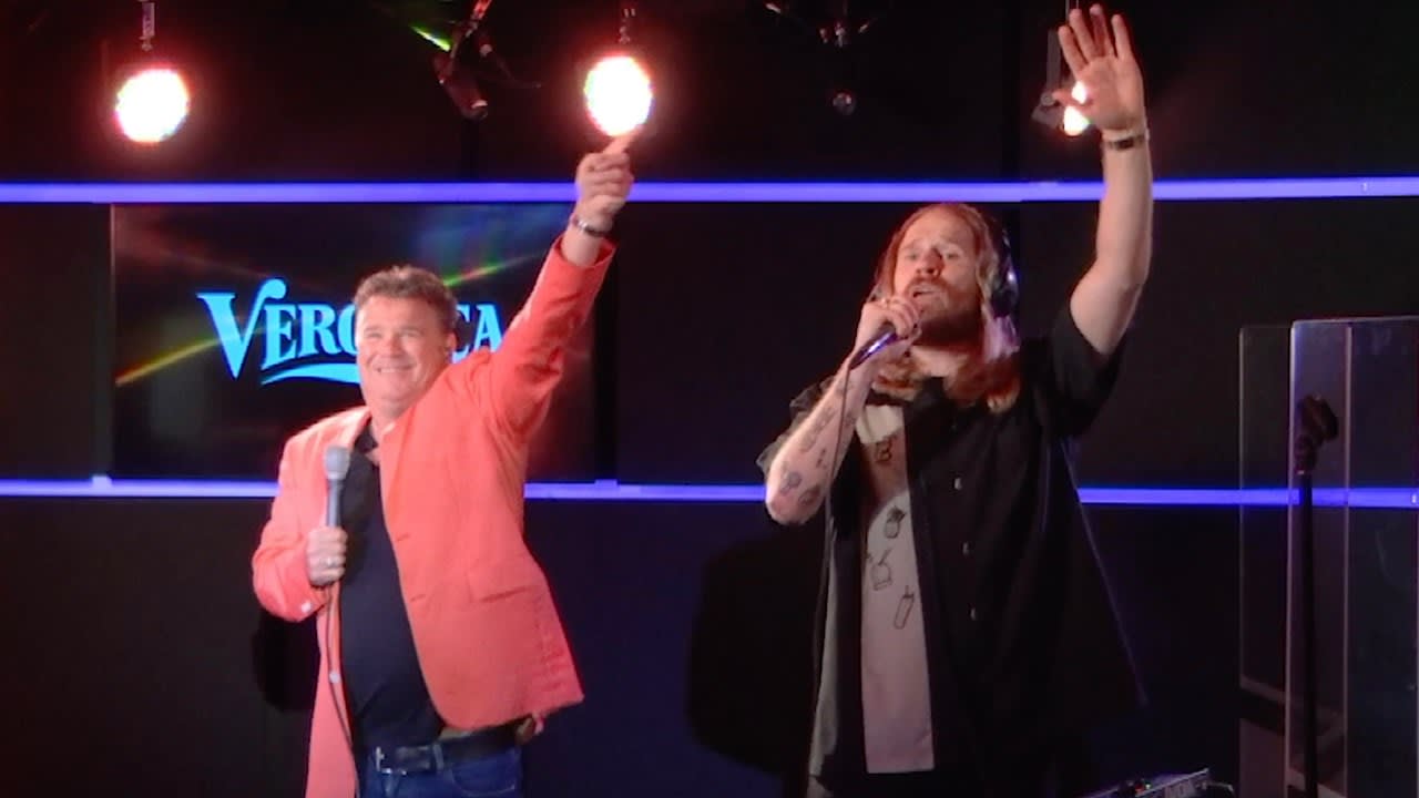 Wolter Kroes en StukTV zingen nieuwe versie 'Viva Hollandia' ...