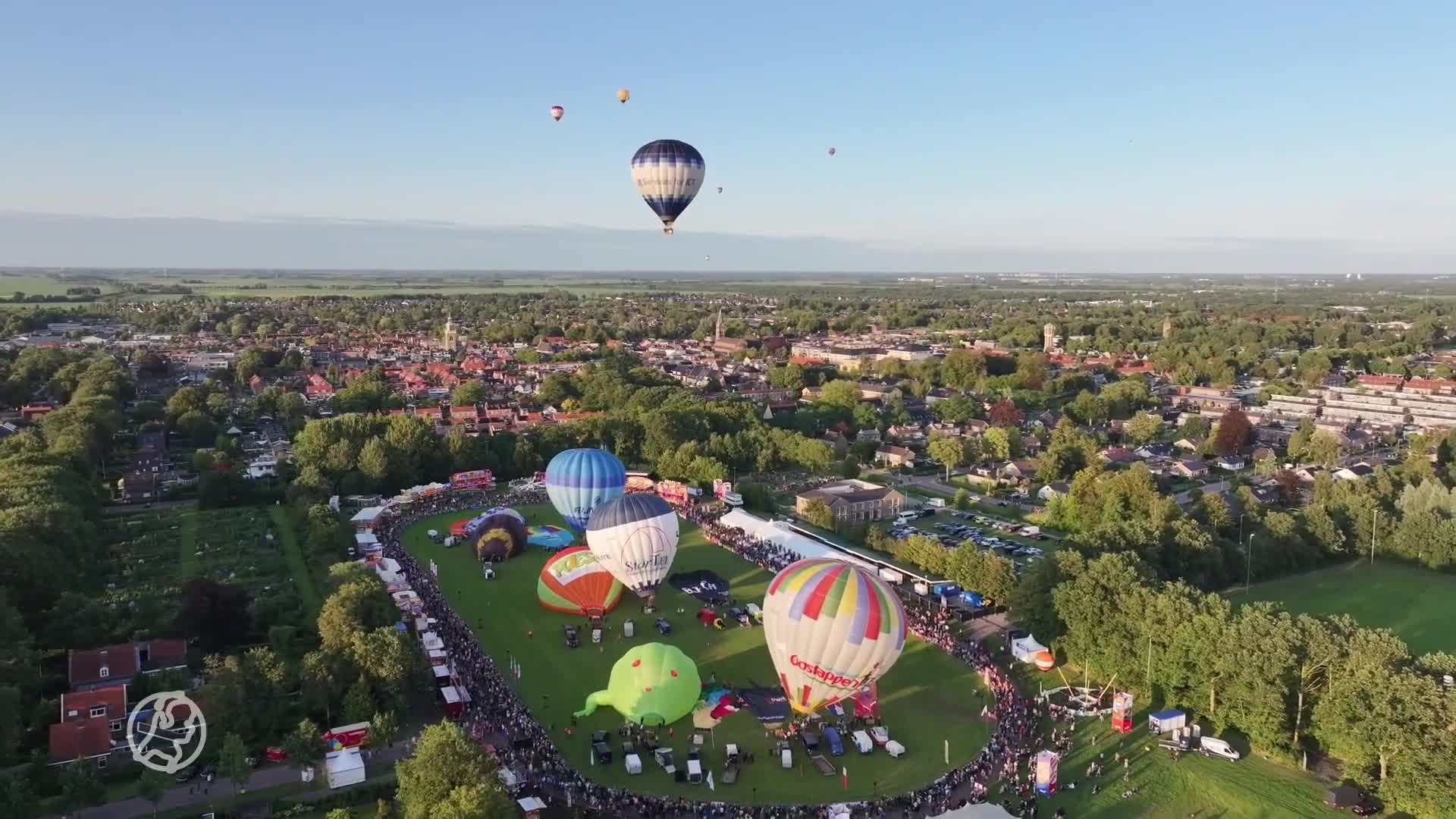 Tientallen luchtballonnen aan de Friese horizon