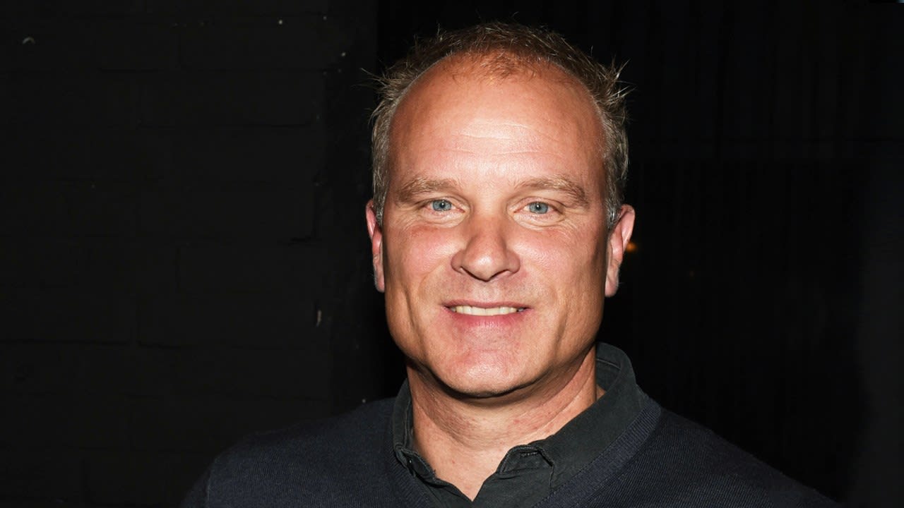 ZIEN: Dennis Bergkamp heeft deze villa verkocht voor 19 miljo...