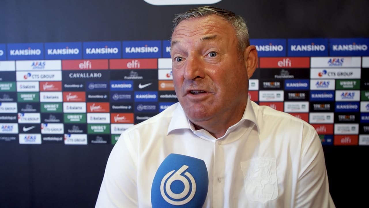 'AZ doet een aantal dingen beter in deze fase dan PSV'