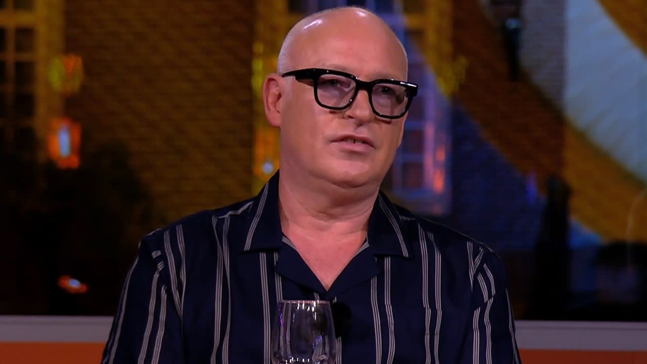 René grapt over vrouwelijke arbiter: 'Dat was echt kut'