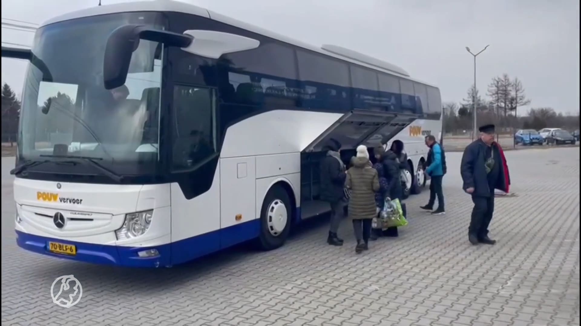 Johan haalt met eigen touringcar tientallen Oekraïense vluchtelingen op
