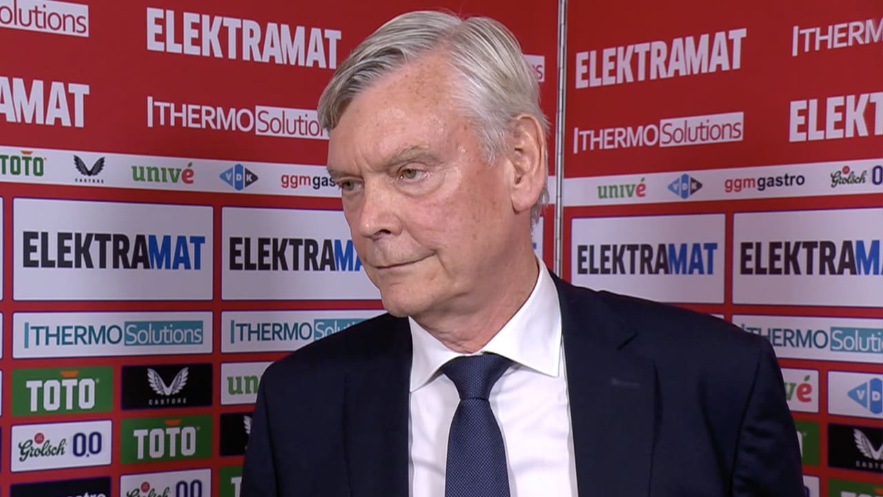 FC Twente-directeur Van der Kraan verklaart rellen op tribune in Grolsch Veste: 'Rampzalig!'
