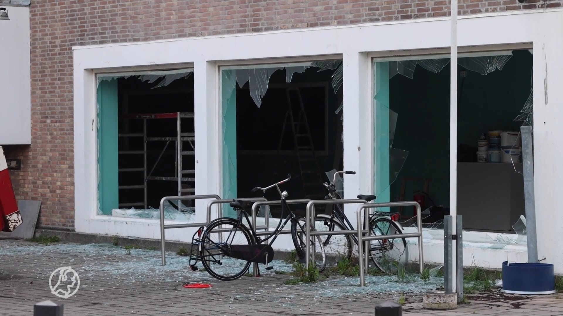 Explosie laat niets heel van ramen en deuren bekende sportschool in Amsterdam