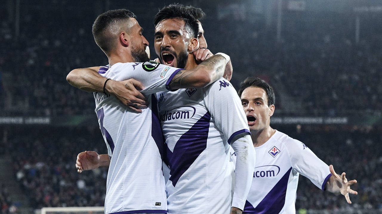 SAMENVATTING: Basel - Fiorentina (Halve finale Conference League)