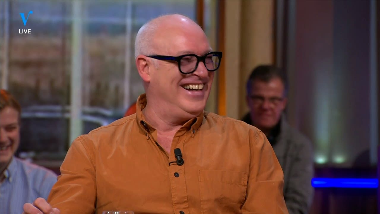 René geniet van Harry Mens: 'Hij ging een kutje ruiken!'