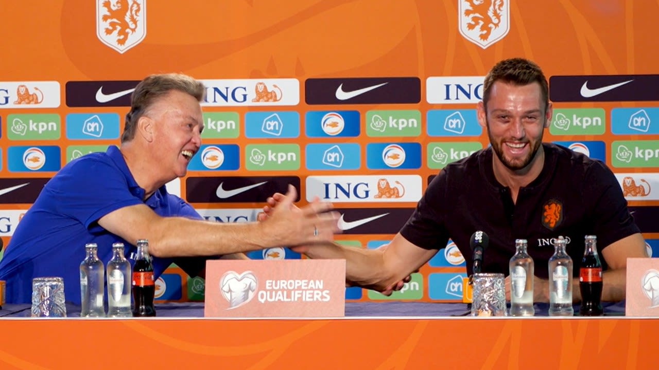 Van Gaal applaudisseert voor De Vrij: ‘Geweldig antwoord!’