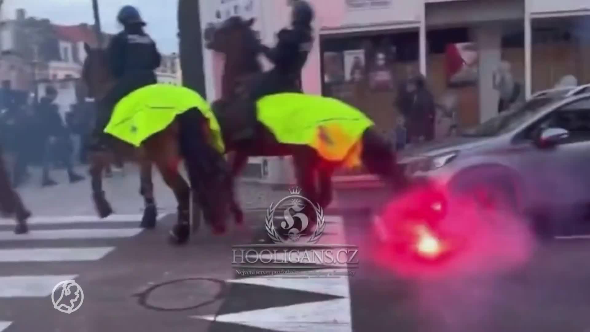 Rellen in aanloop naar Lens tegen PSV, politie zet traangas in
