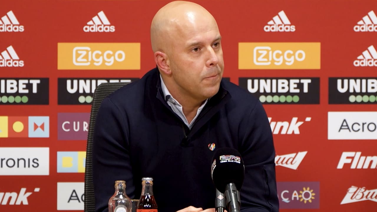Slot over verschil in positiespel tussen Ajax en Feyenoord: 'Niet netjes om me daarover te uiten'