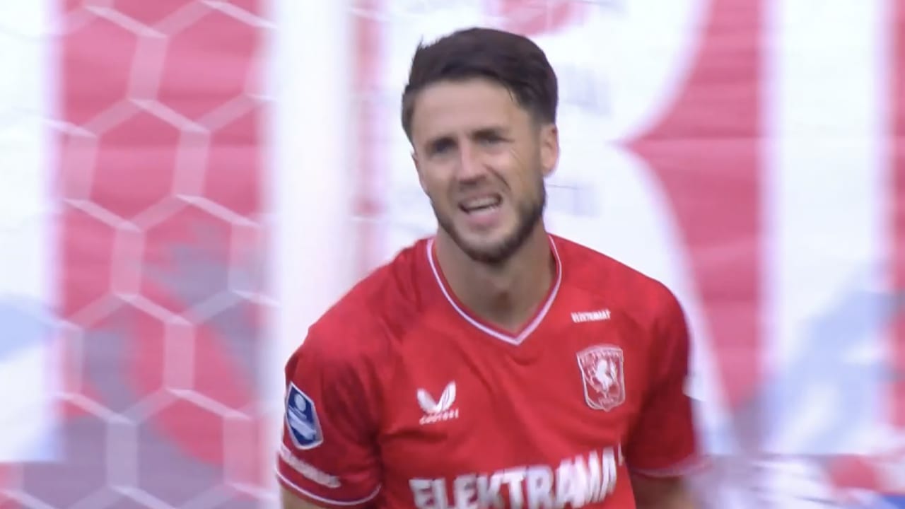 KANS: Van Wolfswinkel na minuut dichtbij openingstreffer FC Twente