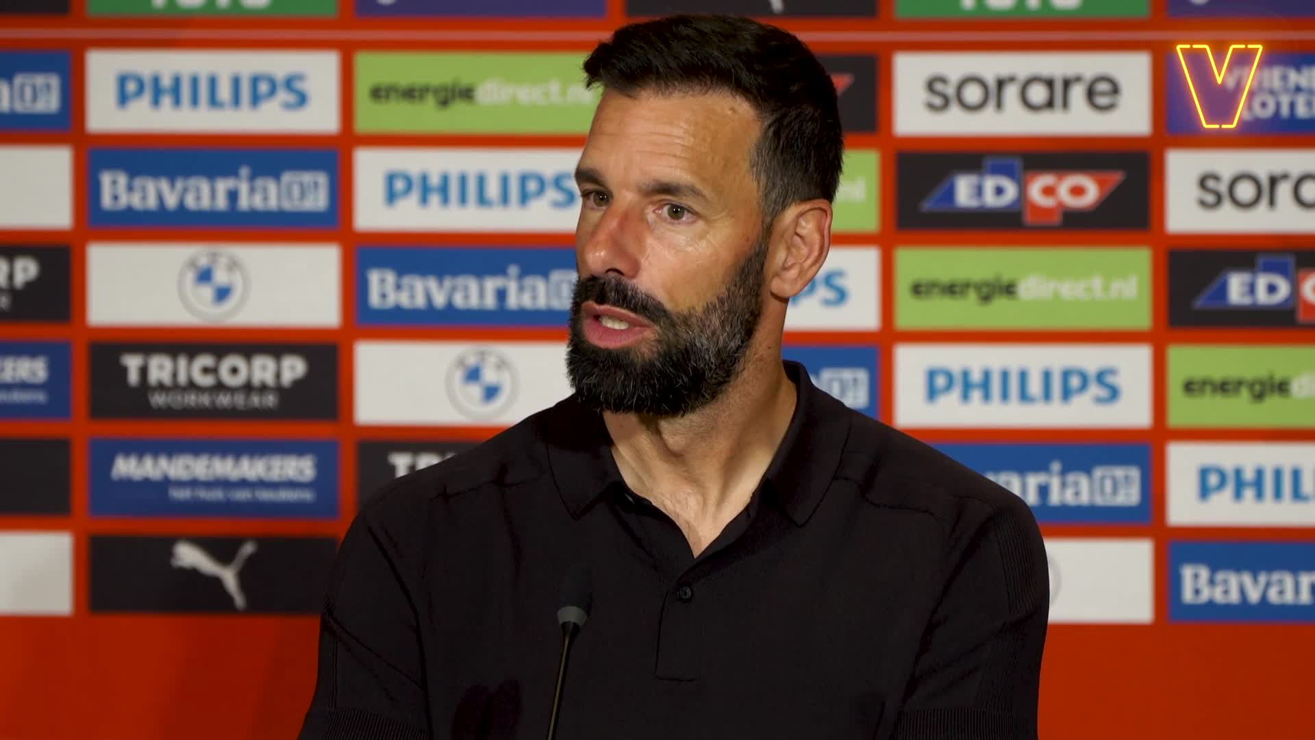 Van Nistelrooij realistisch na overwinning: 'We kunnen nog niet tippen aan niveau van Monaco'