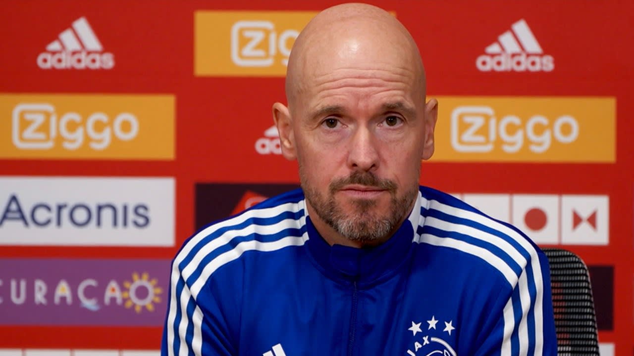Ten Hag over belangstelling voor Overmars: ‘Denk niet dat hij iets voor me achterhoudt’
