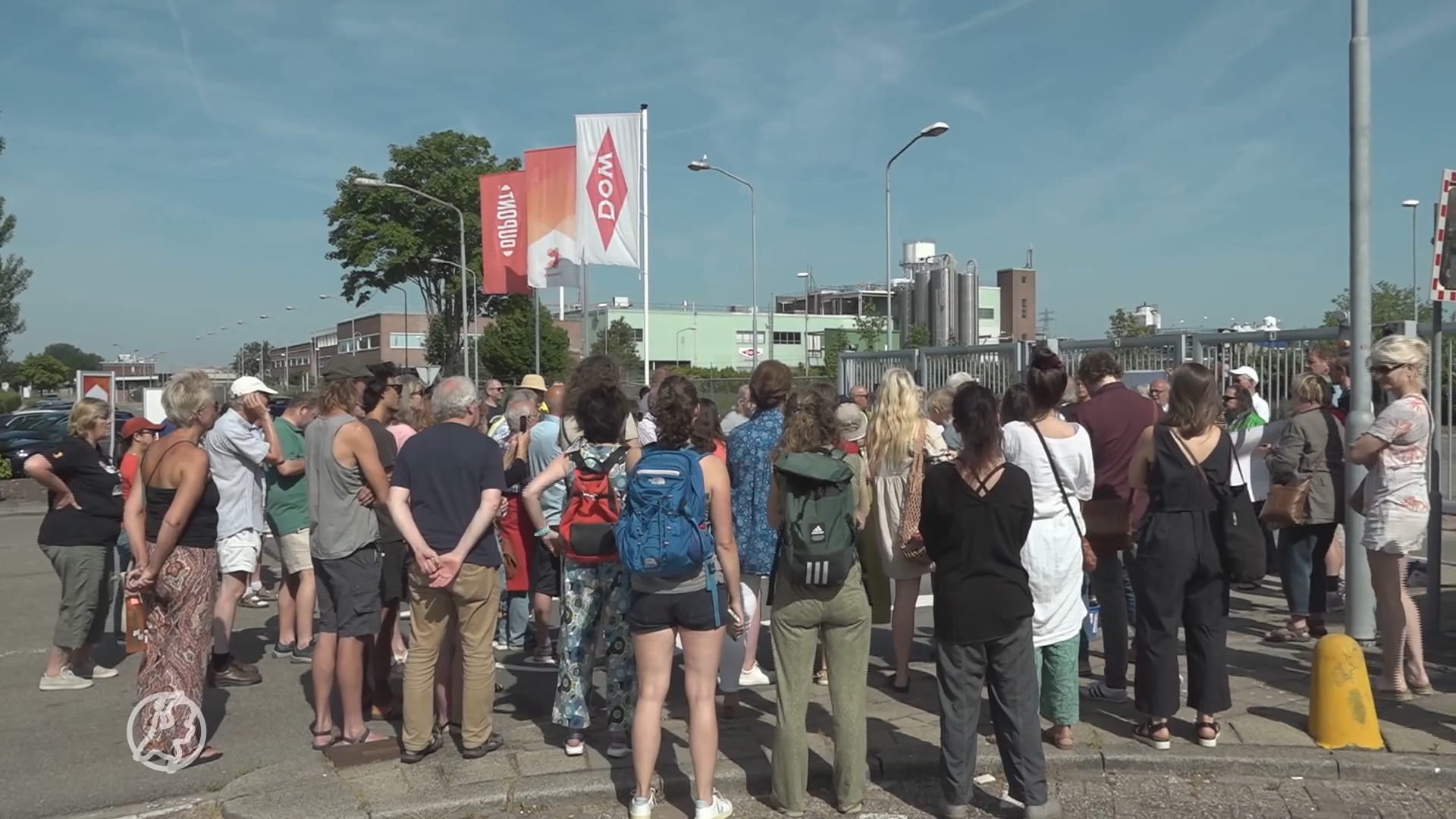 Meer actievoerders dan ooit bij fabriek Dordrecht die kankerverwekkende stof lekte