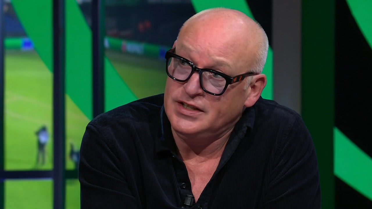 René vindt Dessers meer een spits dan Linssen: 'Als je hem één keer op moet stellen, is het nu'