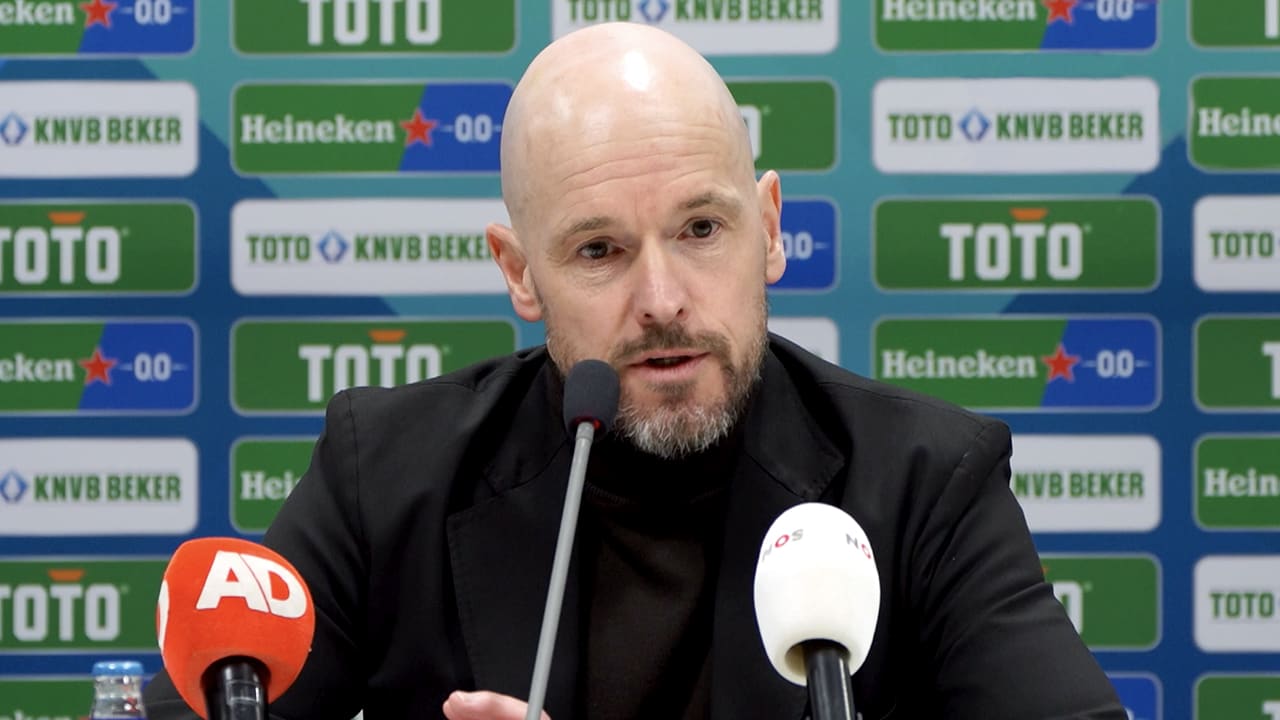 Ten Hag zag dominant Ajax: 'Hebben AZ aan het lopen gebracht'