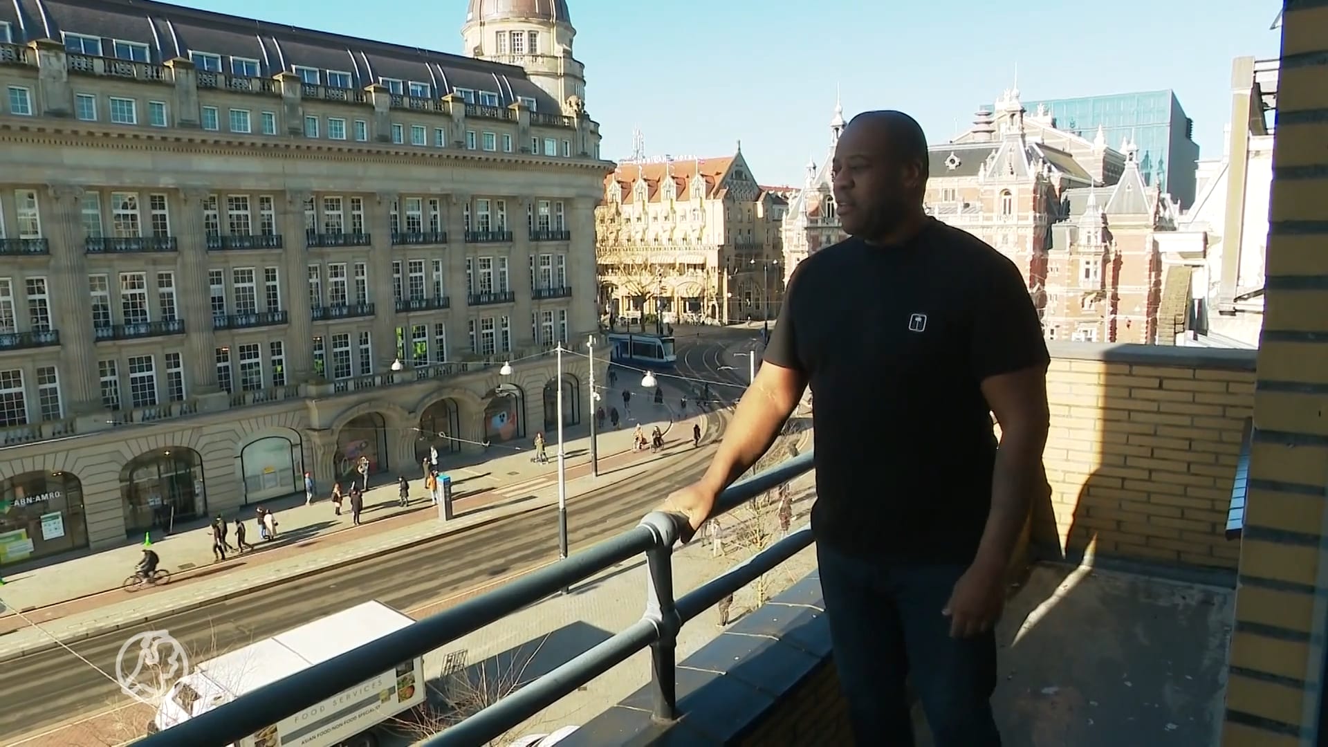 Amsterdamse Brian ziet de gewelddadige gijzeling vanuit zijn appartement