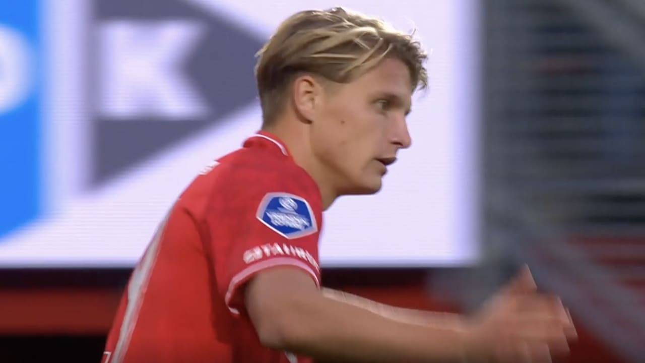 KANS: Sem Steijn raakt de paal