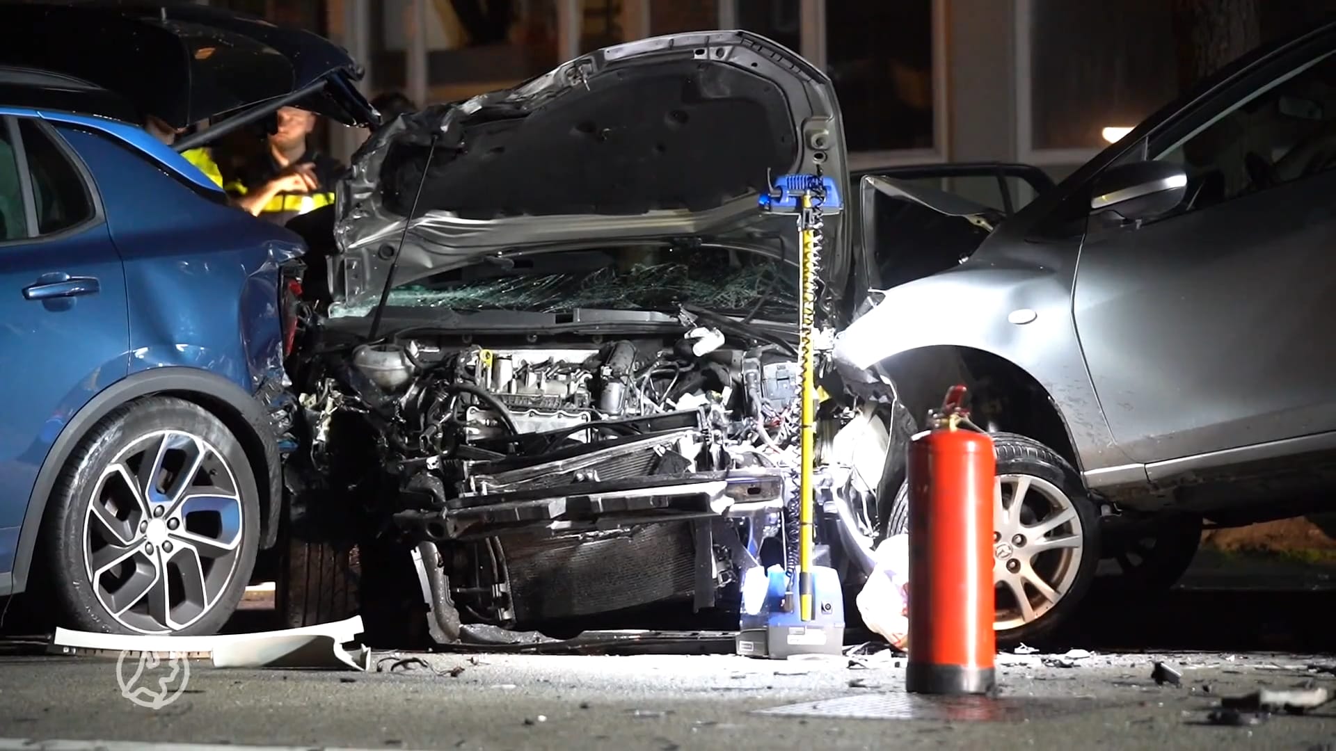 Totale ravage en meerdere gewonden bij ongeluk tussen vier auto's