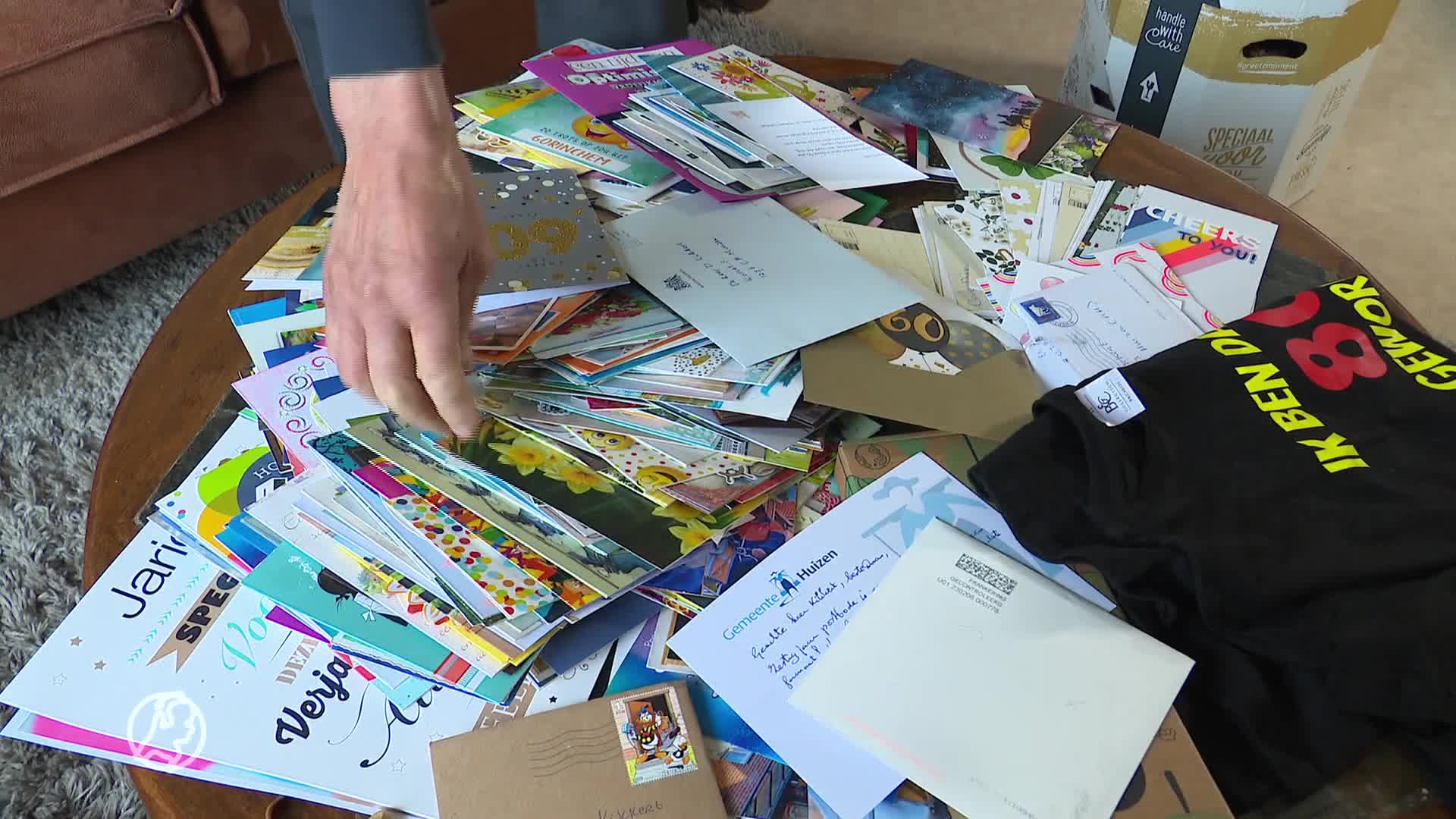 Daan (80) werkt al zestig jaar als postbode: honderden kaartjes om hem te feliciteren