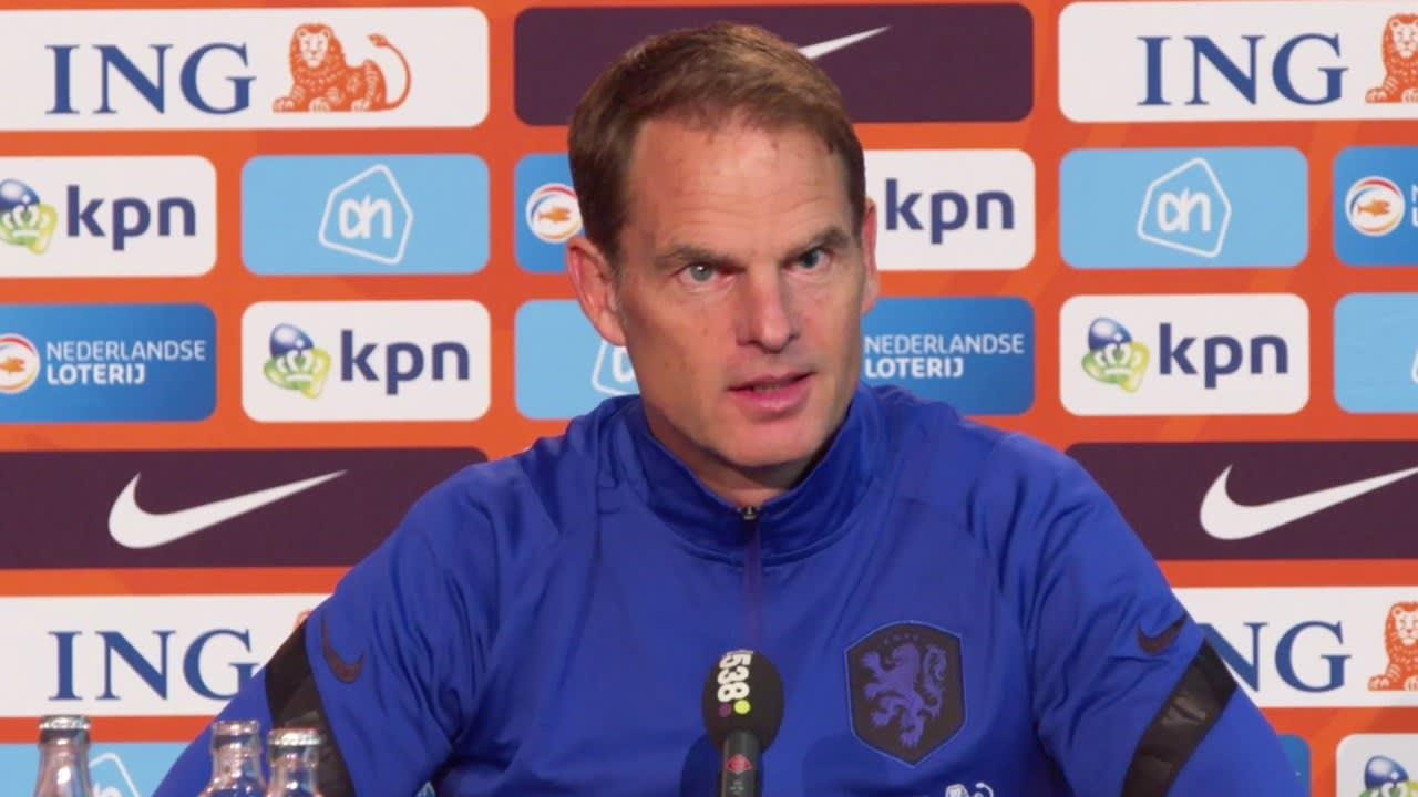 De Boer maakt zich zorgen om blessures: 'Money rules'