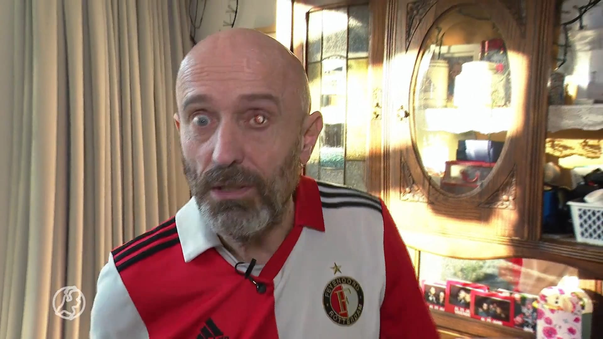 Paul heeft twee kunstogen met het logo van Feyenoord: 'Ik ben een fan in hart, nieren en oog'