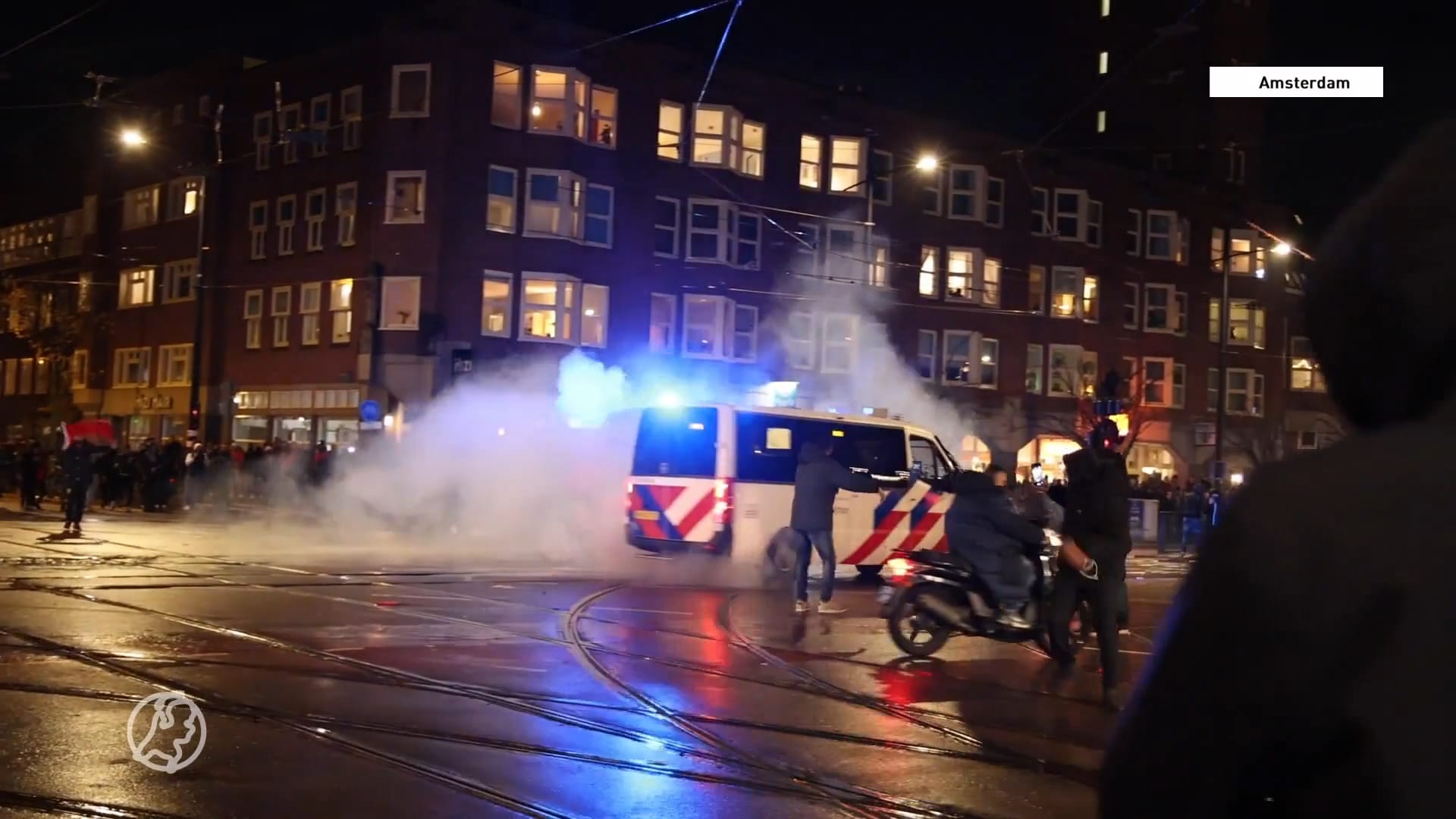 Feest na winst Marokko loopt uit de hand, politie grijpt in bij rellen in grote steden