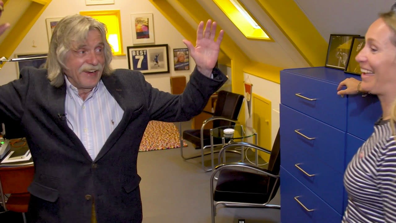 THROWBACK: Johan geeft Hélène rondleiding door mancave in Grolloo