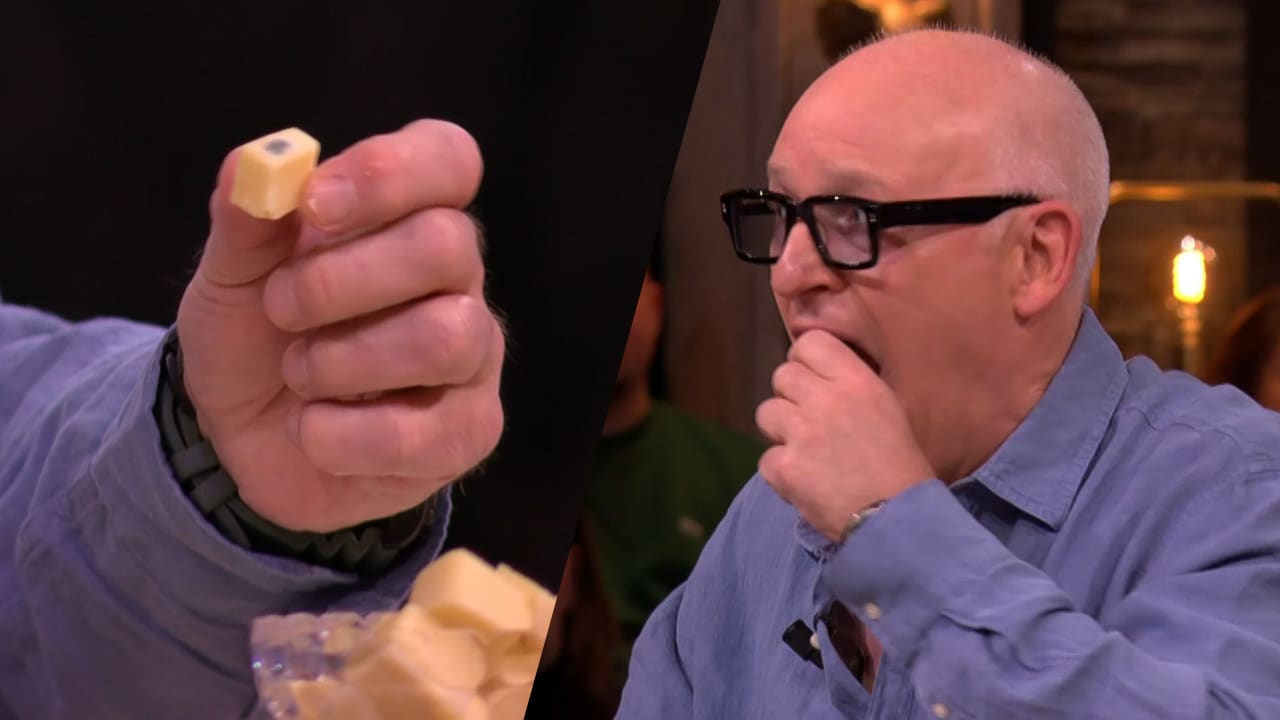 René ontdekt schimmel tussen hapjes op Vandaag Inside-tafel