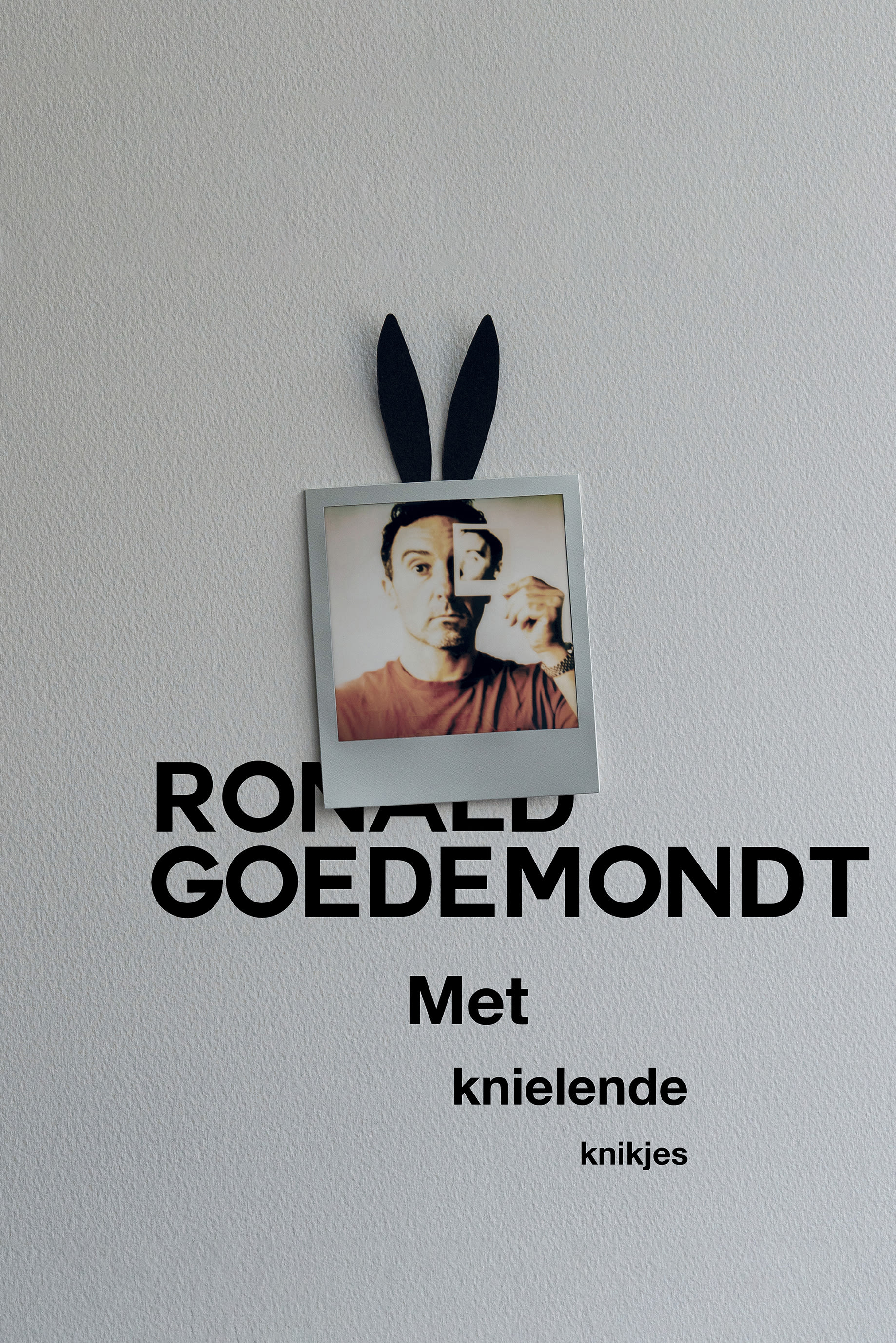 Ronald Goedemondt: Met knielende knikjes
