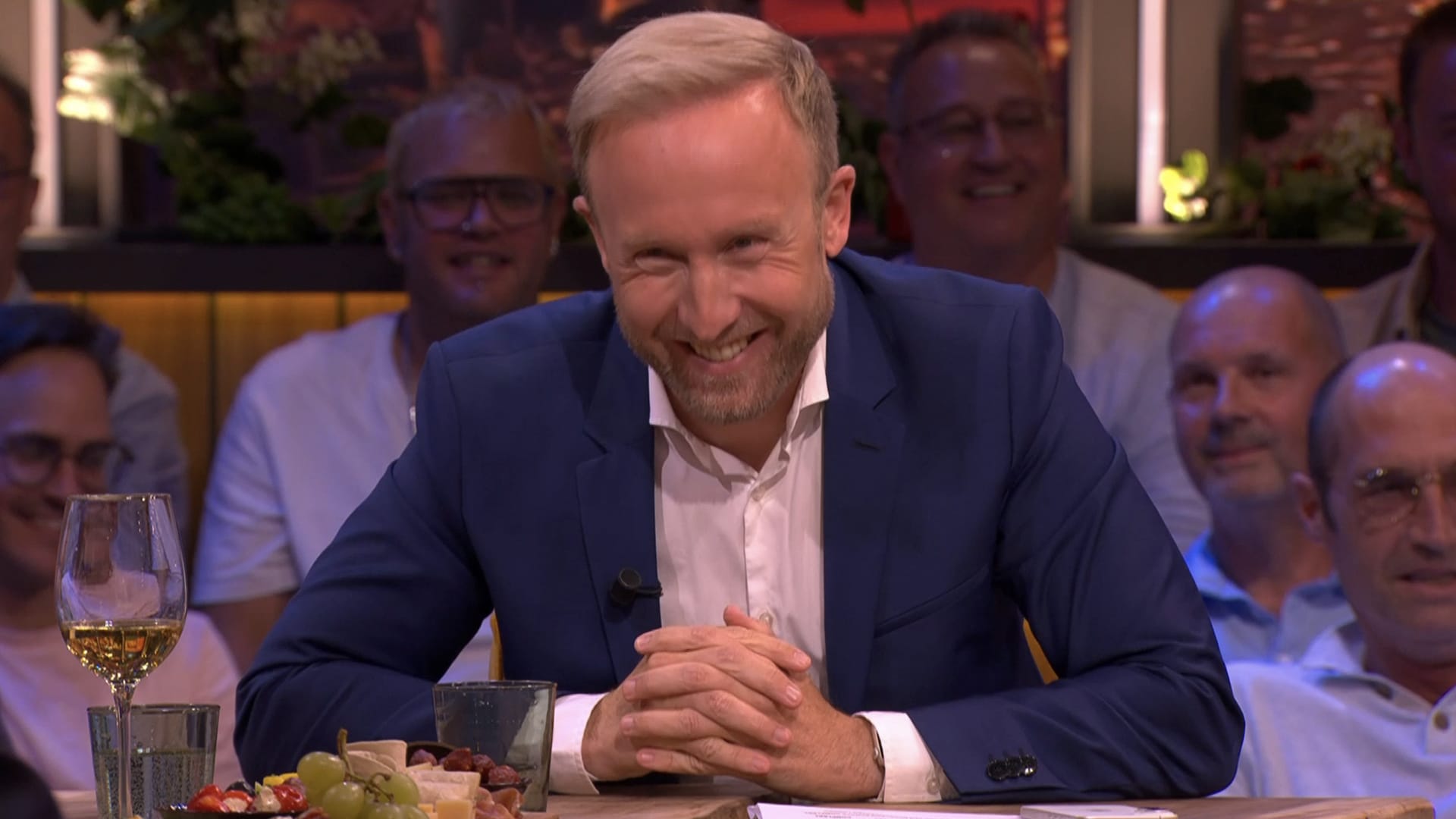 Raymond Mens: ‘Column van Johan Derksen over Eus is écht vlijmscherp!’