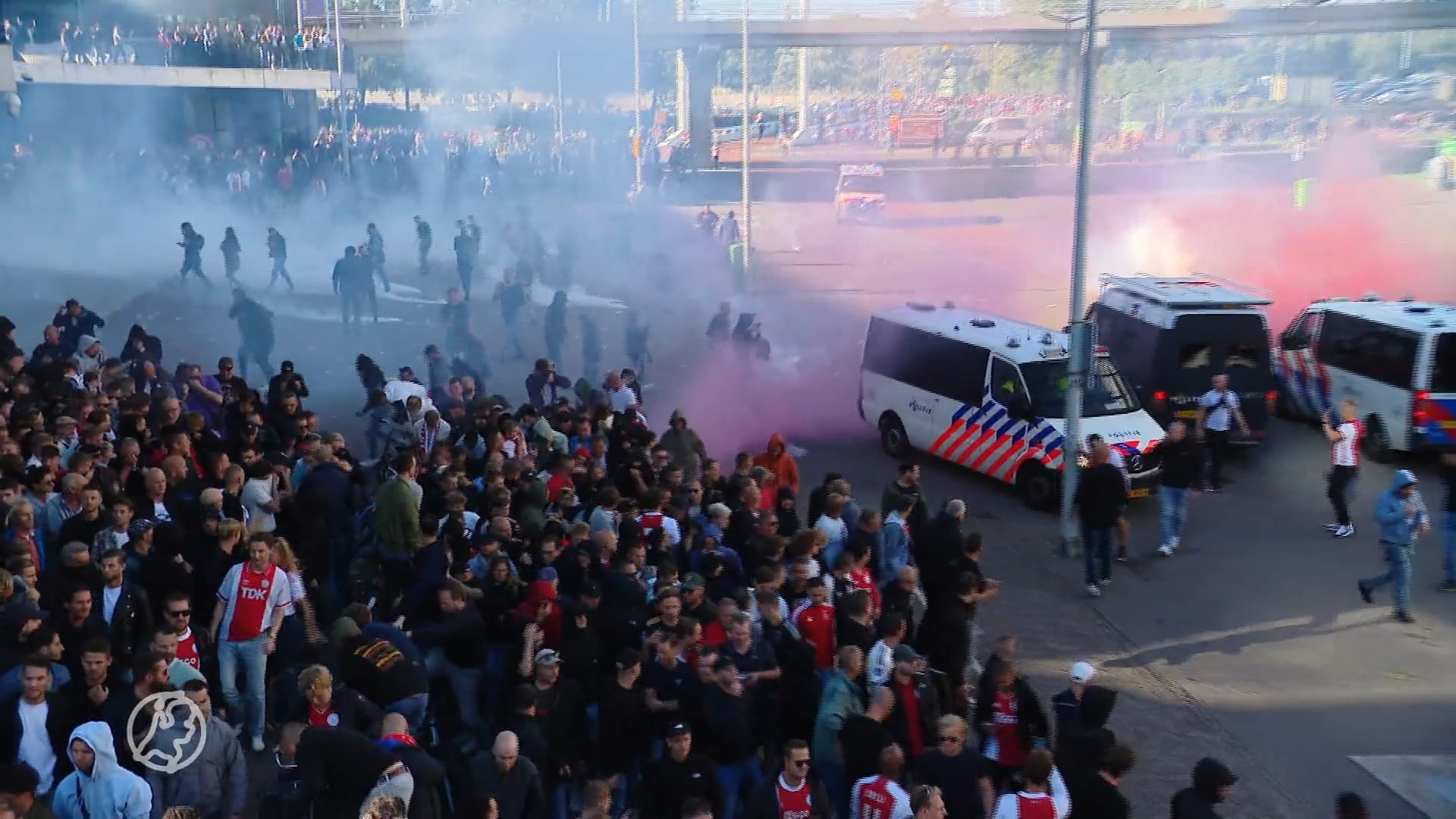 Straks geen uitsupporters meer bij betaald voetbal? 'Je verpest het dan voor iedereen'