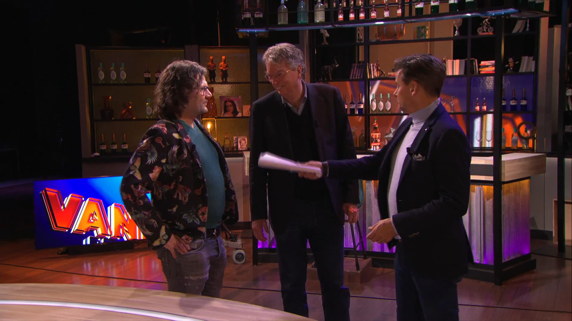 Wilfred zorgt In de Wandelgangen voor ongemakkelijk moment tussen Job Knoester en Arend Jan Boekestijn